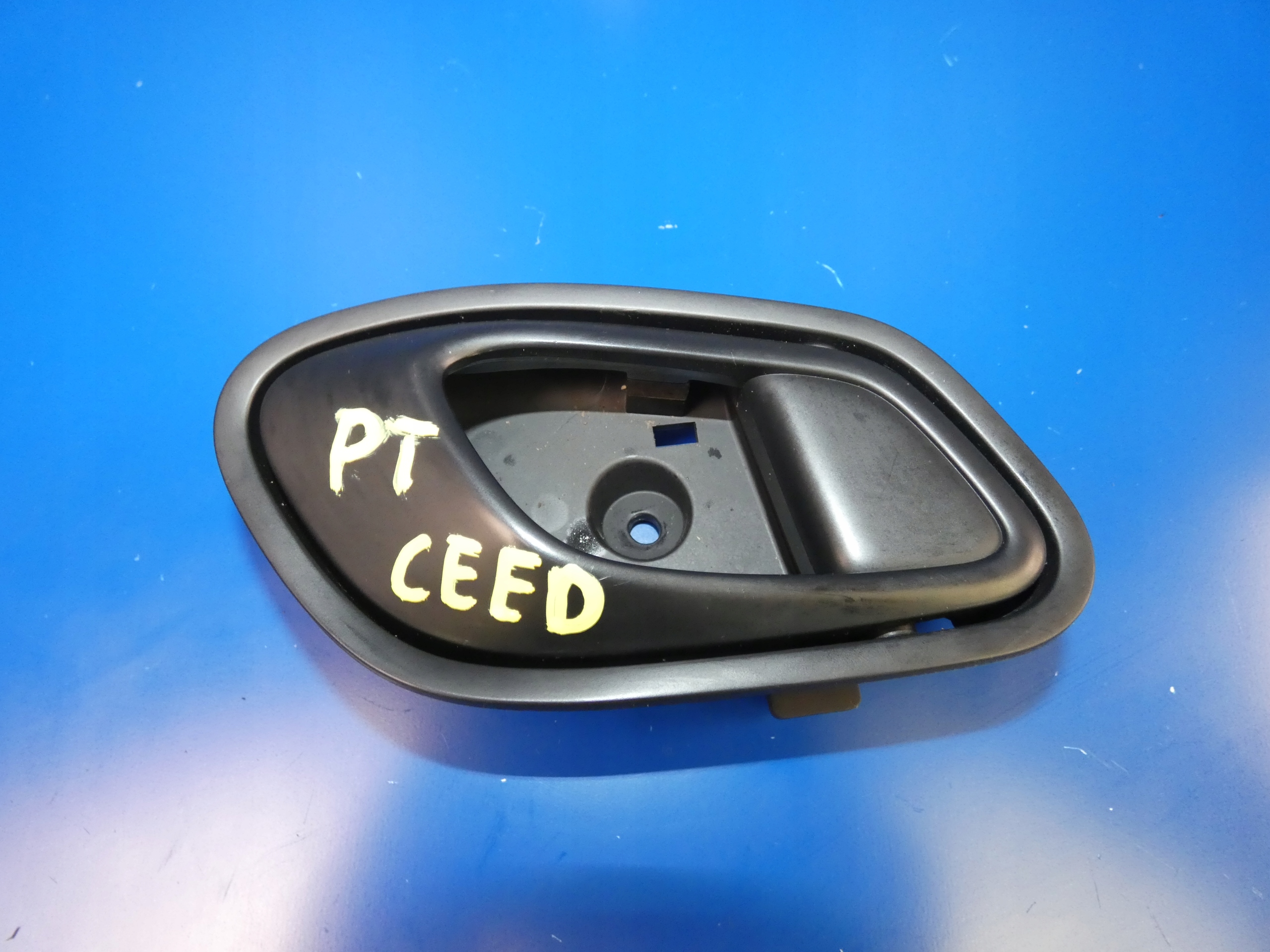 CEED II 12- ручка двери внутренняя