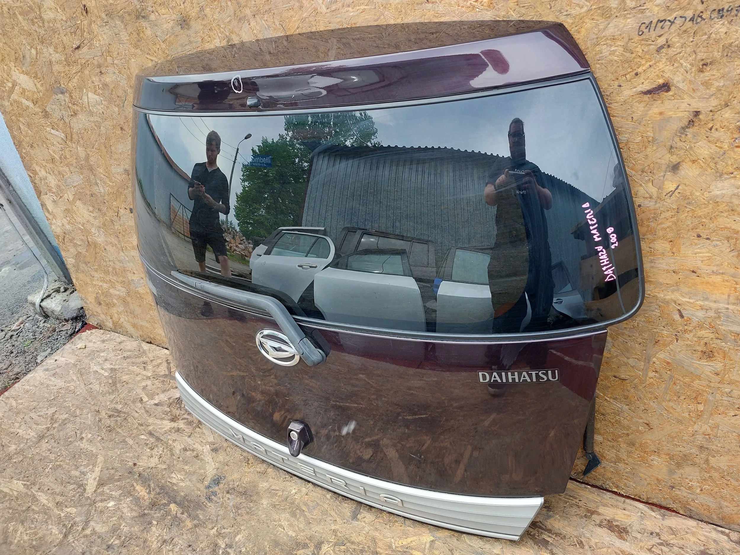 boot door Daihatsu Materia