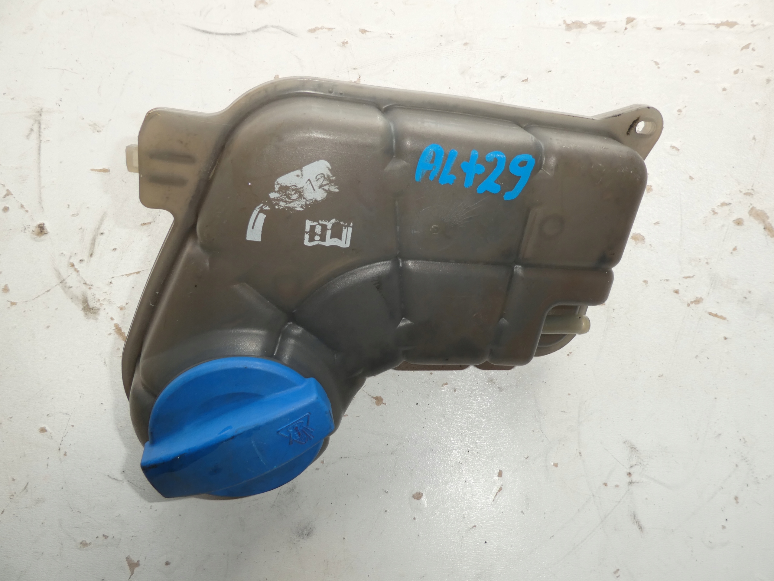 AUDI A4 B6 Scheibenwaschbehälter 8E0121403