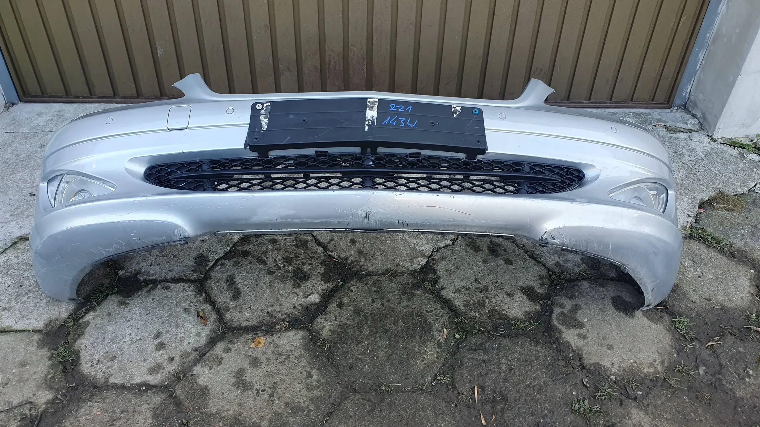 Mercedes-Benz S klasa 221 W221 05-09 front bumper front $