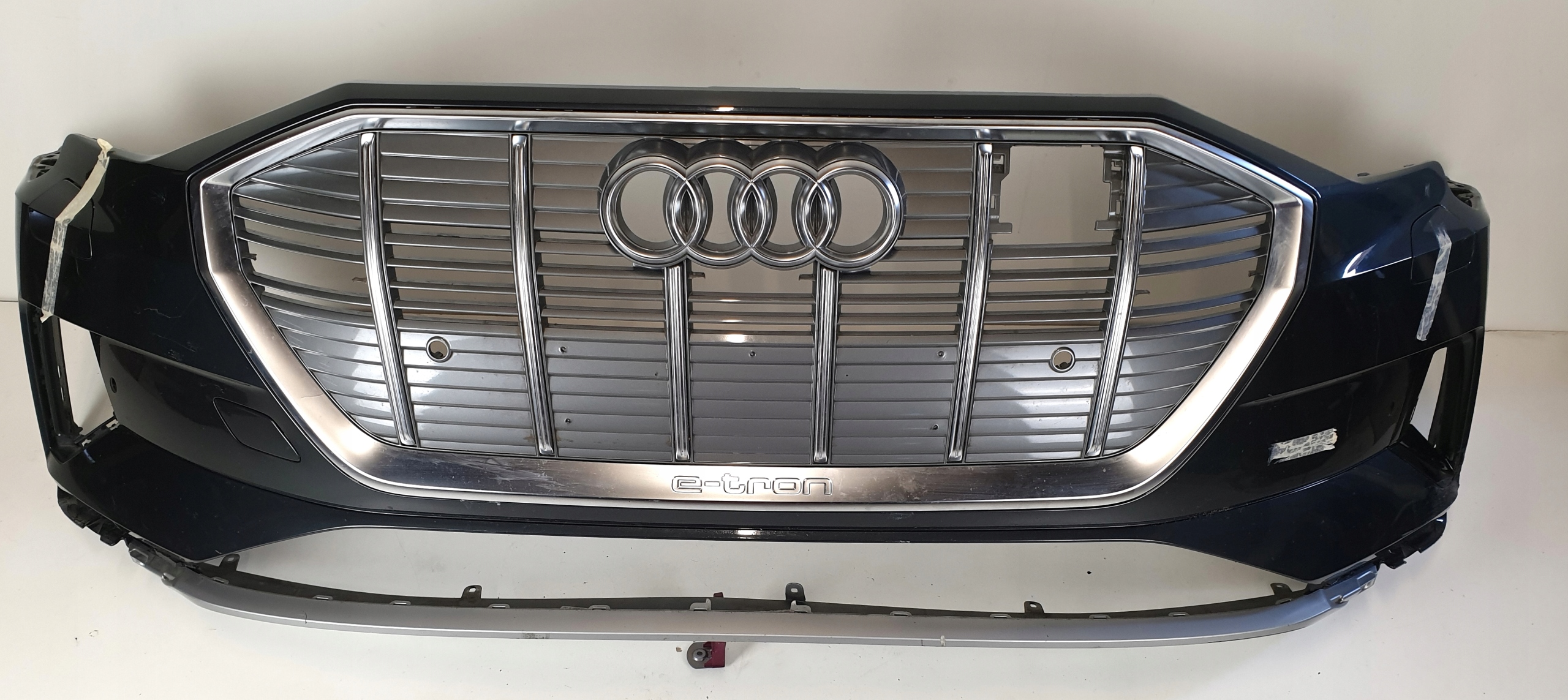 AUDI E TRON 4KE ZDERZAK PRZÓD PRZEDNI