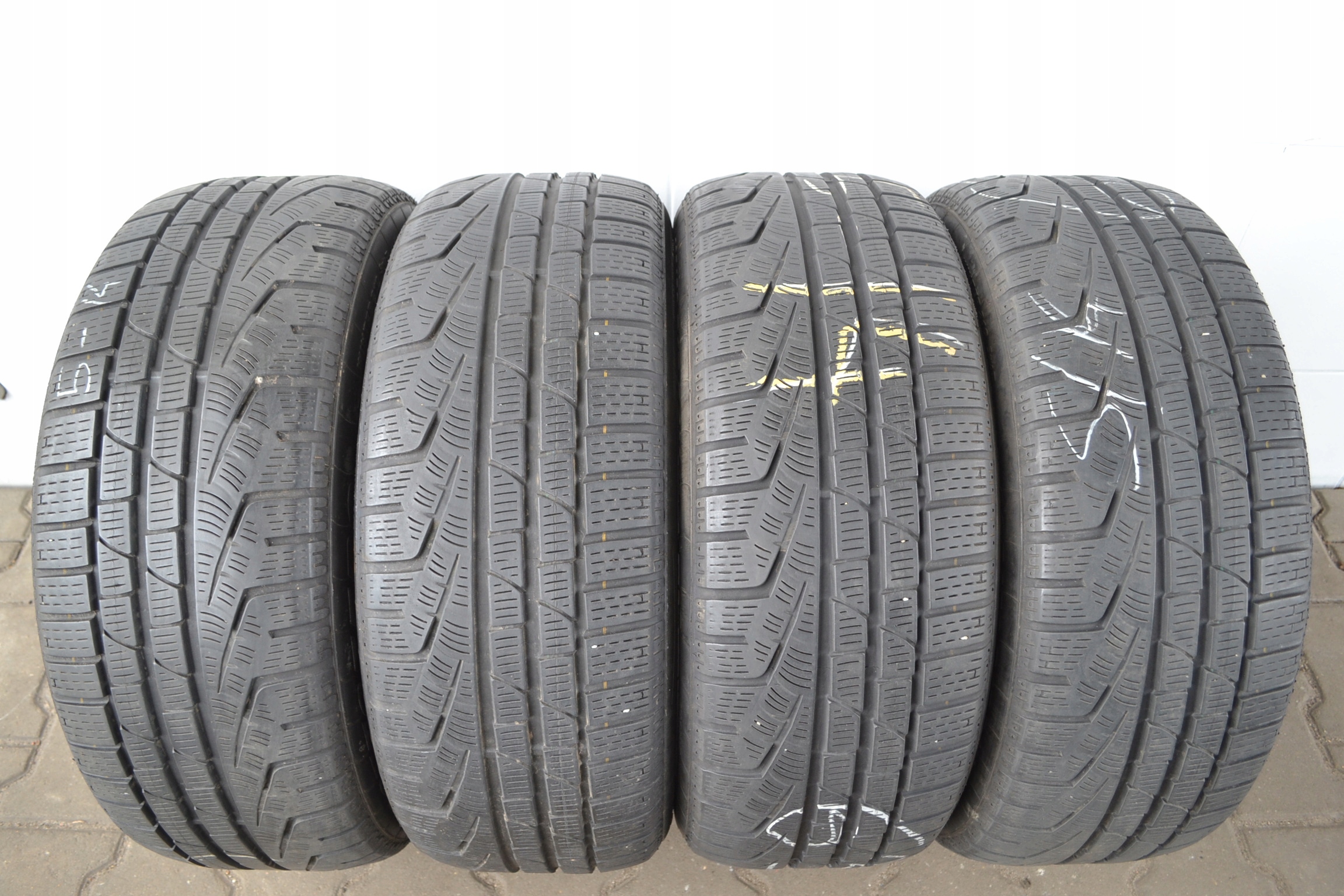 225/50R17 94H PIRELLI SOTTOZERO 2 RSC x4szt 6399z