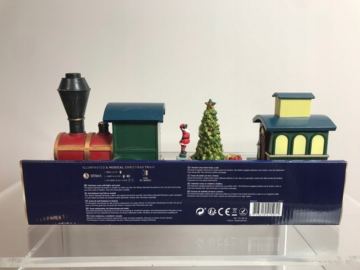 Pociąg z oświetleniem dźwiękiem MV WIOSKA ŚWIĄTECZ Wysokość produktu 18 cm