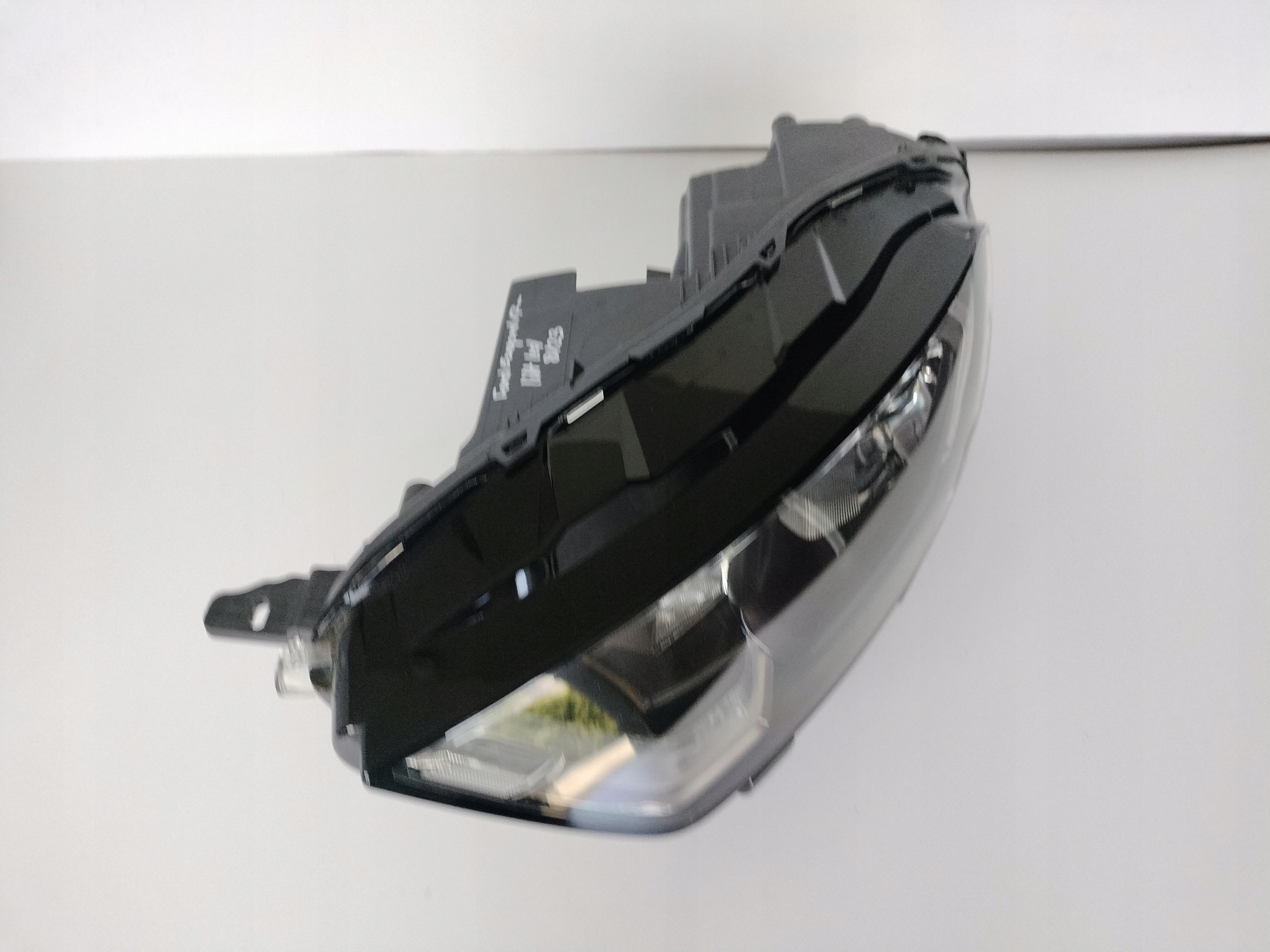 light left REFLEKTOR FORD ECOSPORT 17- LIFT ST CIEMNA