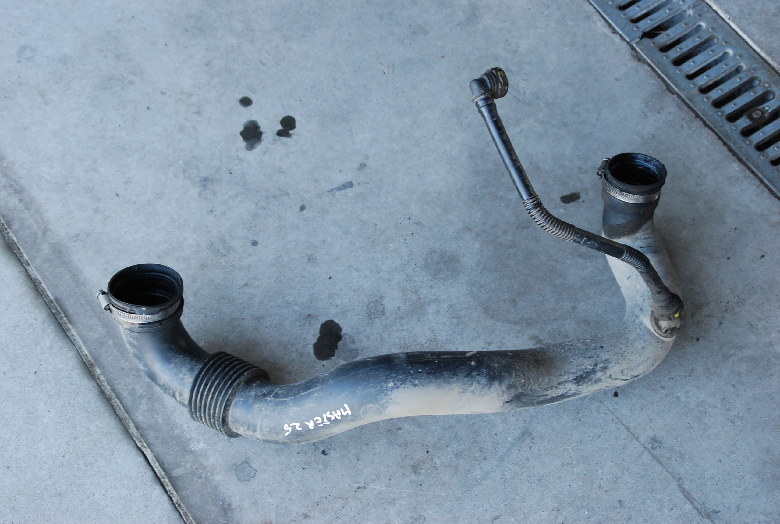 шланг труба Воздух renault MASTER II 2.5