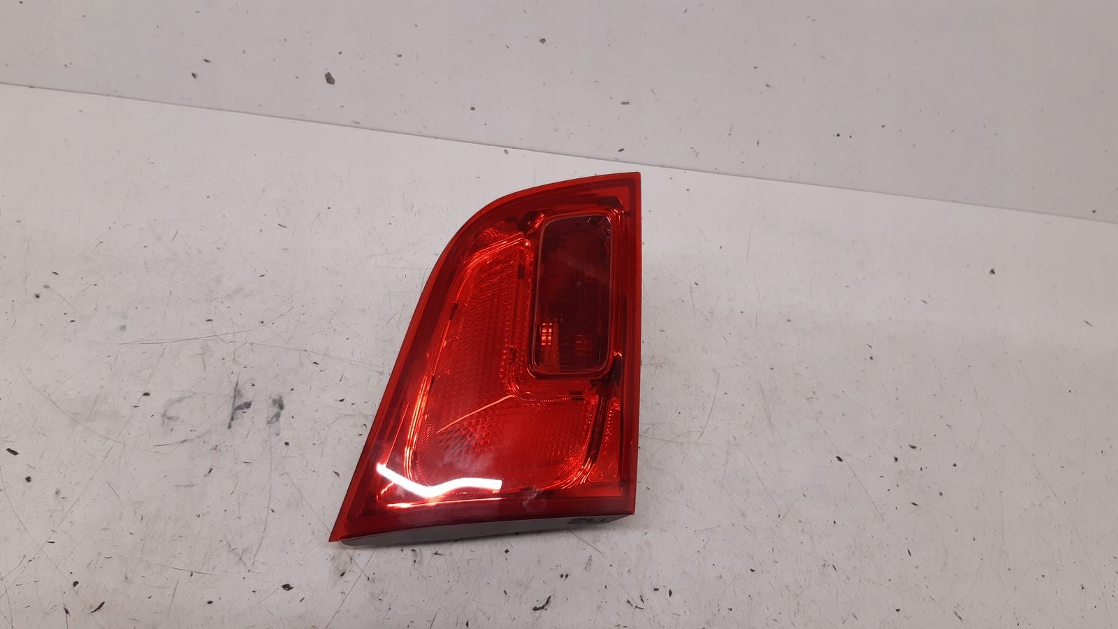 light rear part rear left to the bonnet Opel Astra J 1,7 CDTI