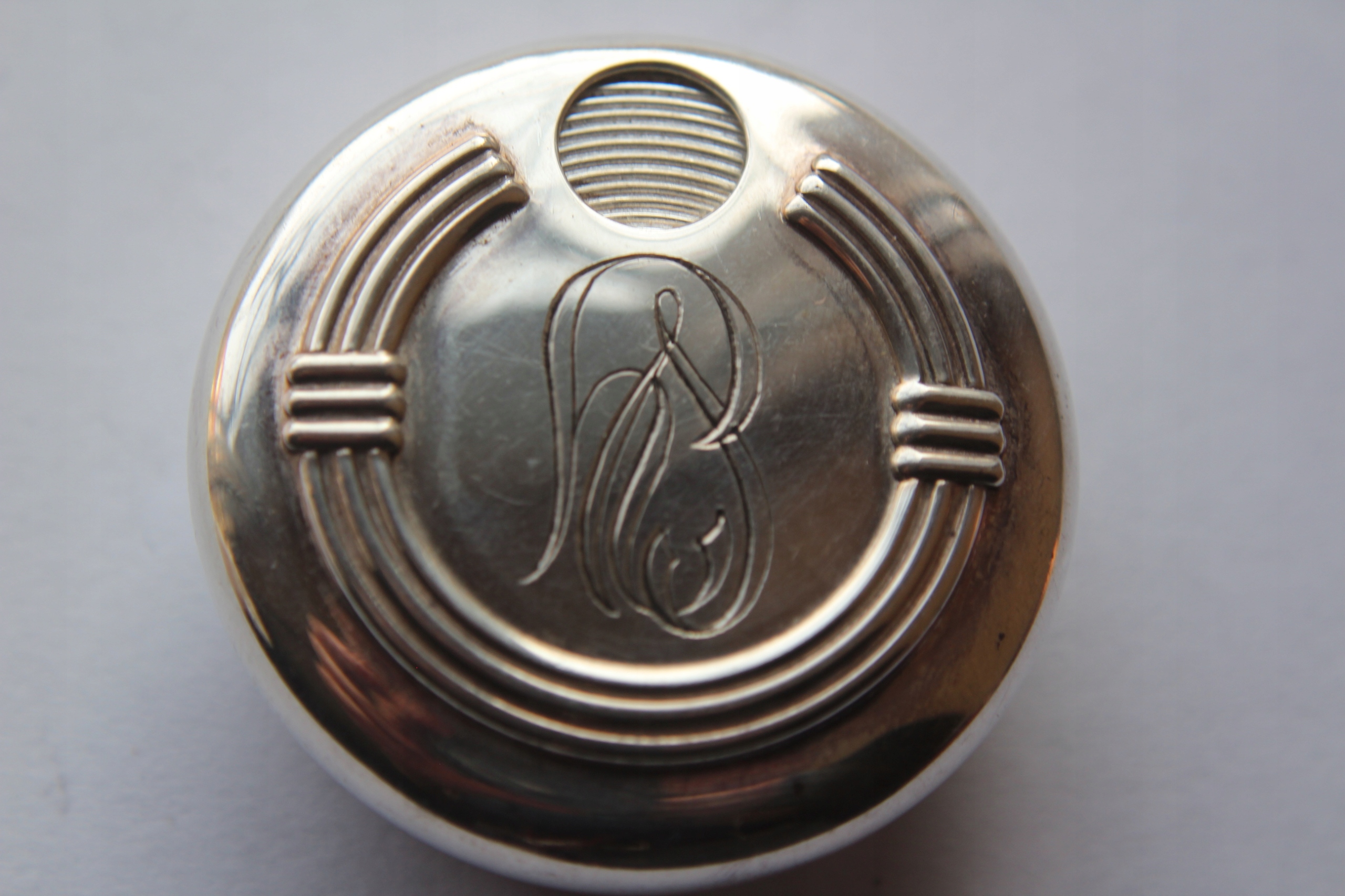 PUDEŁECZKO - SREBRO - AN370