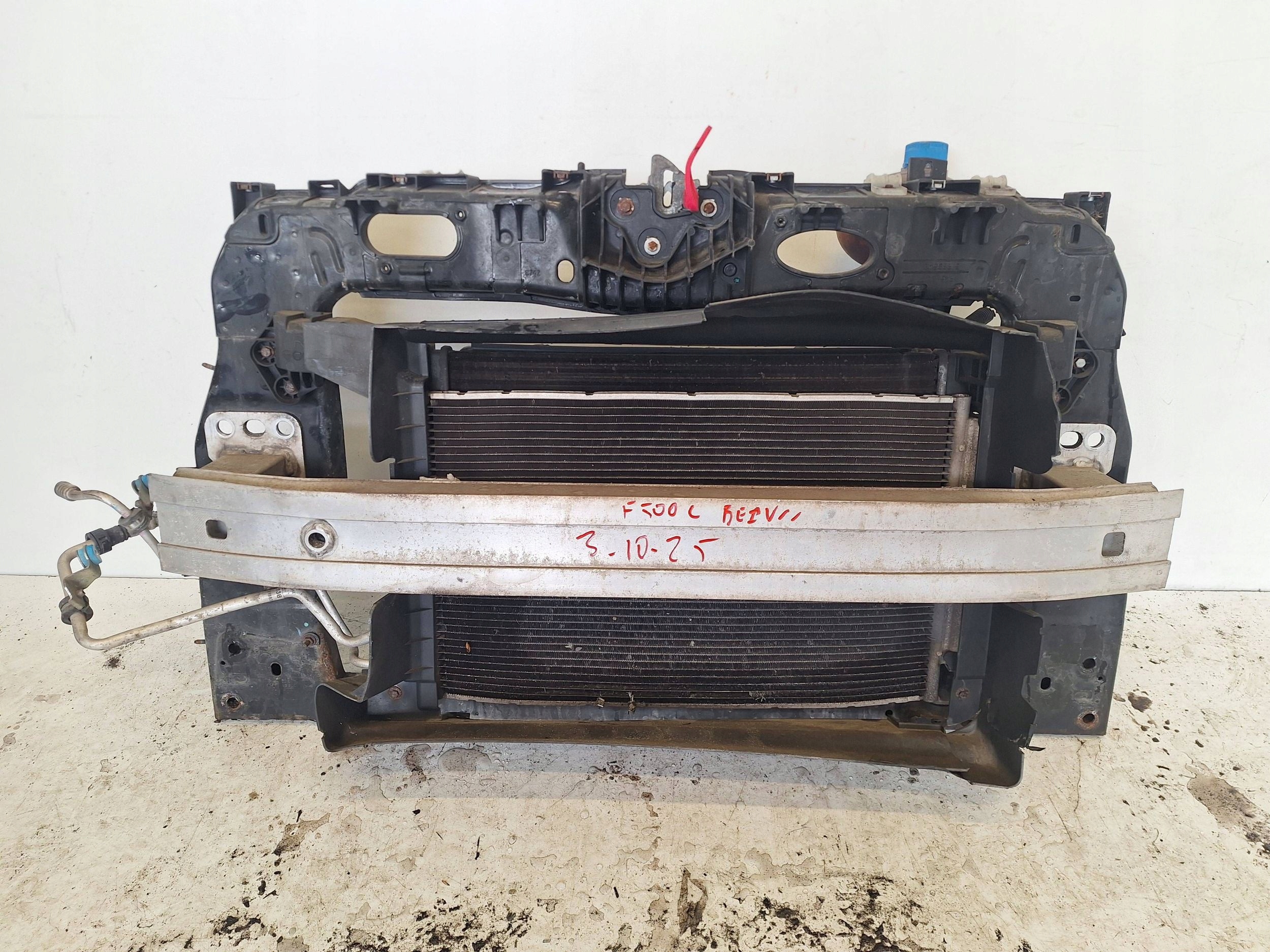 FIAT 500L 12-17 support panel for radiators petrol