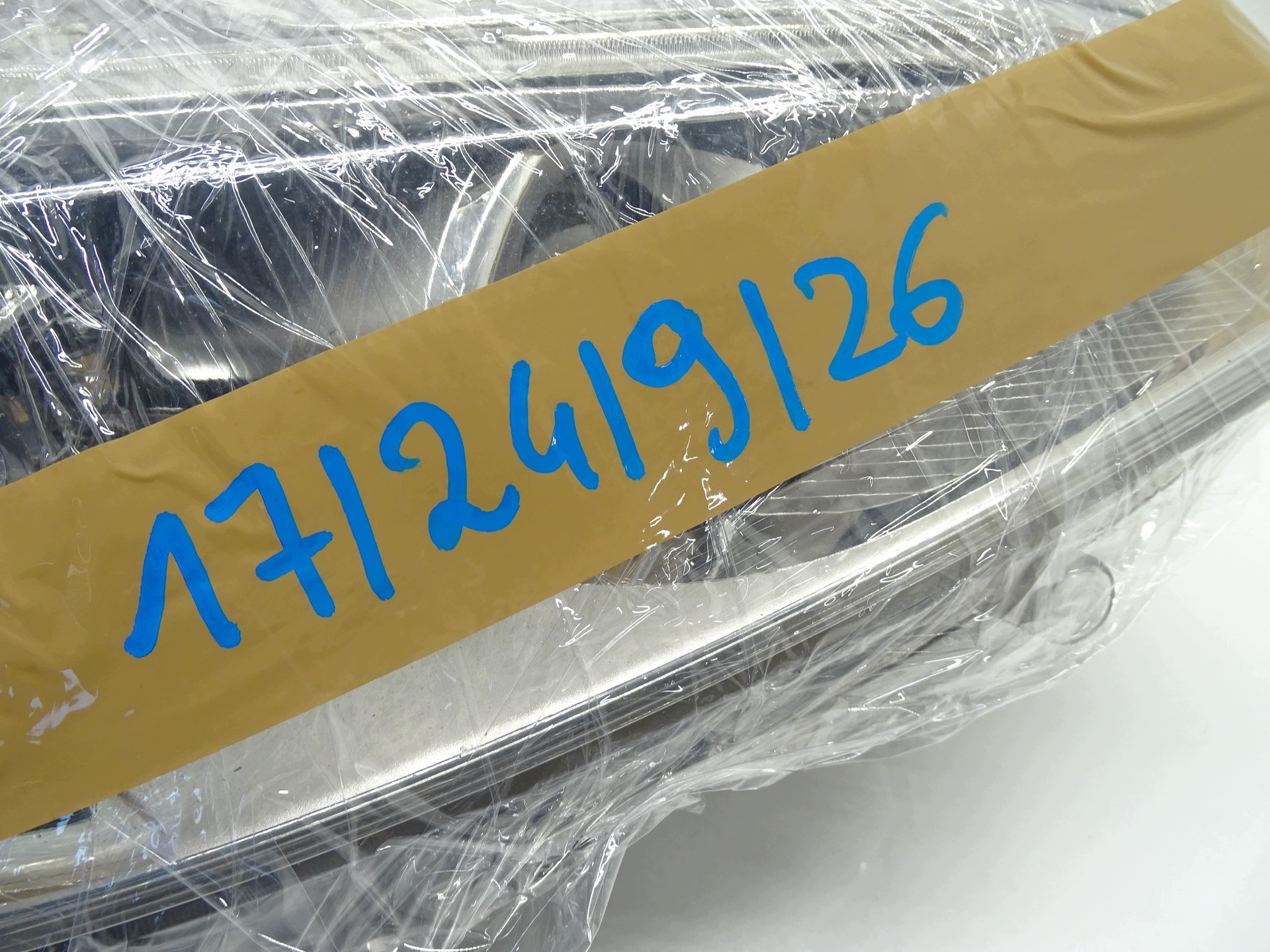 light front right PEUGEOT 208 UK 9810602280