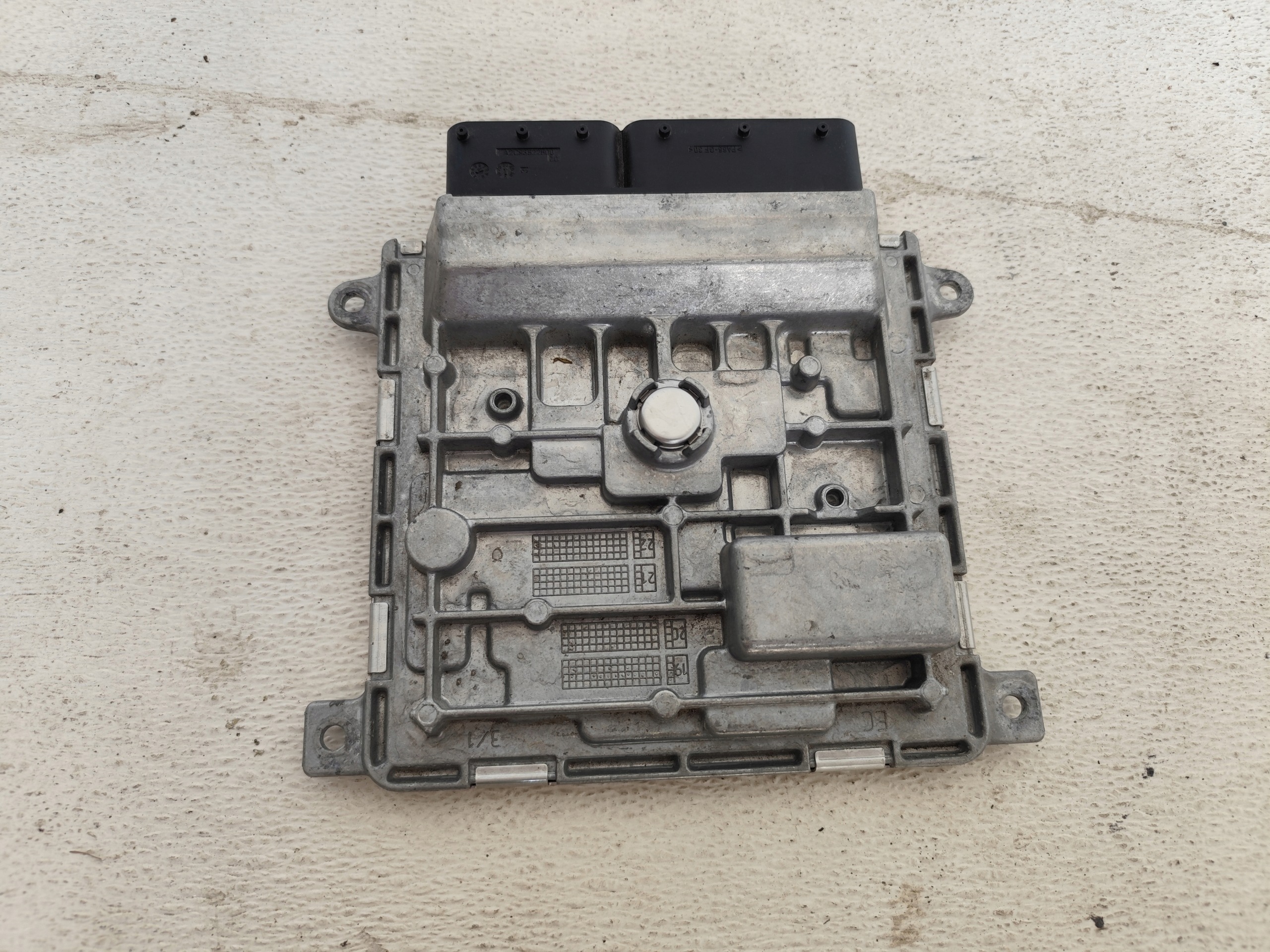 MERCEDES CLA W118 2019R control unit of the engine A2829003300