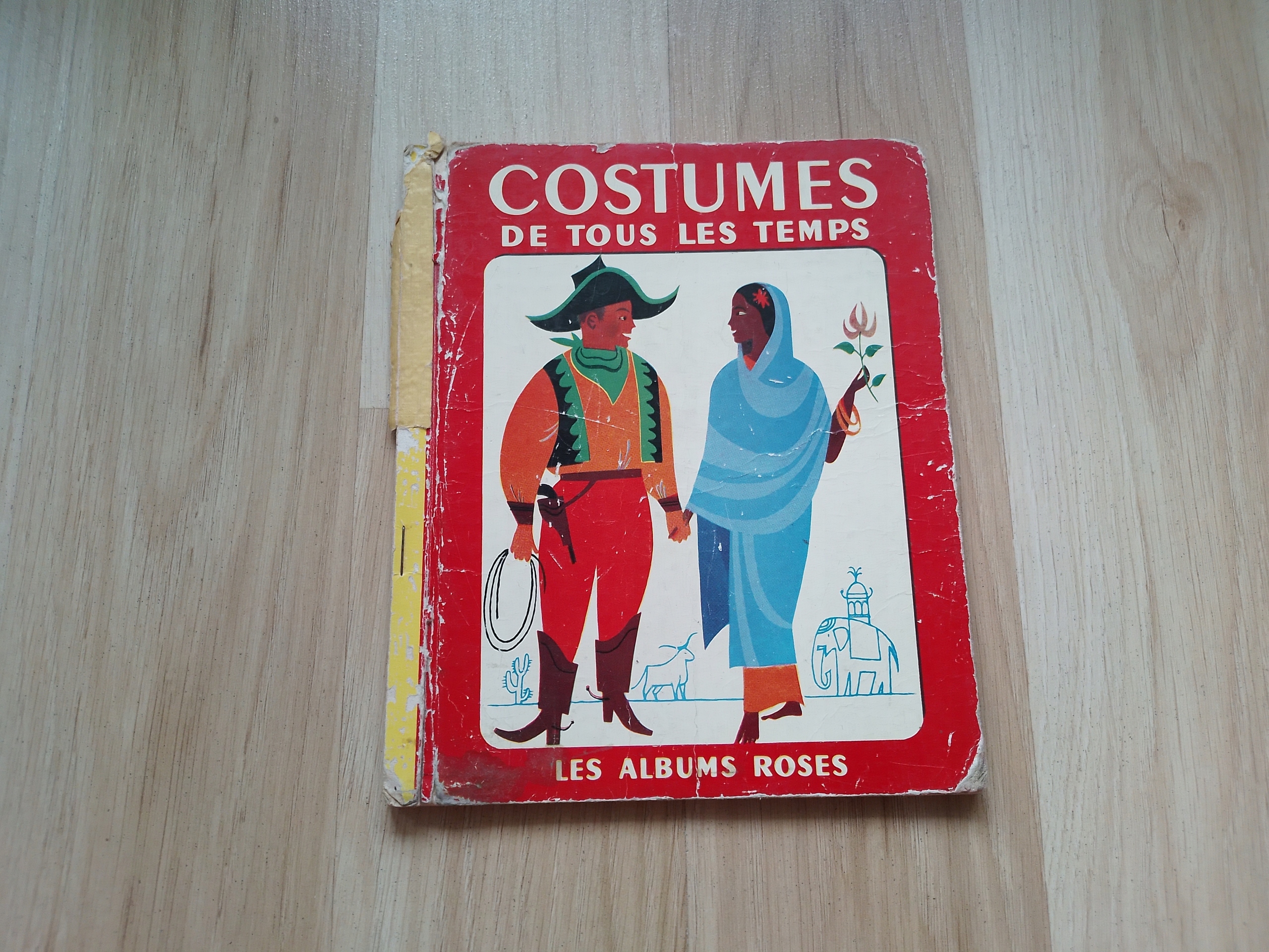 Costumes de Tous les Temps Les albums roses 1958