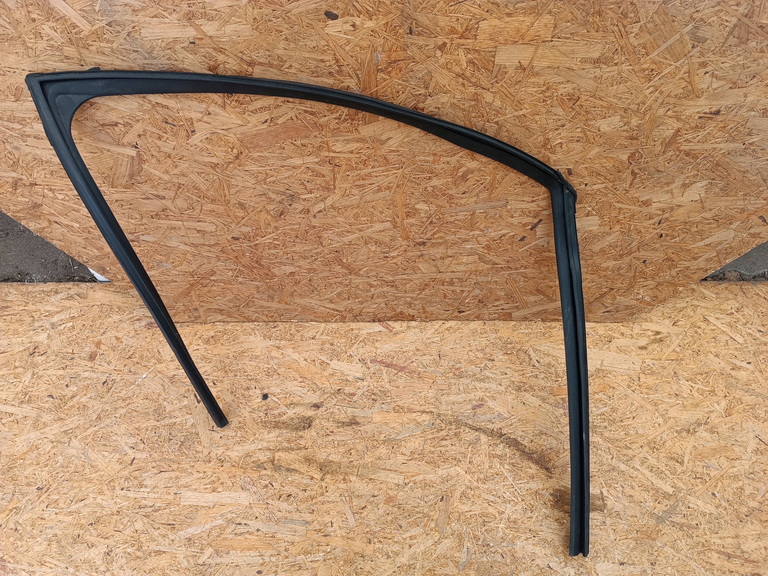 INFINITI Q50 4GA0A USZCZELKA RAMKA LISTWA DRZWI PRAWY PRZÓD 803304GKC Numer katalogowy części INFINITI Q50 4GA0A USZCZELKA RAMKA LISTWA DRZWI PRAWY PRZÓD 803304GKC