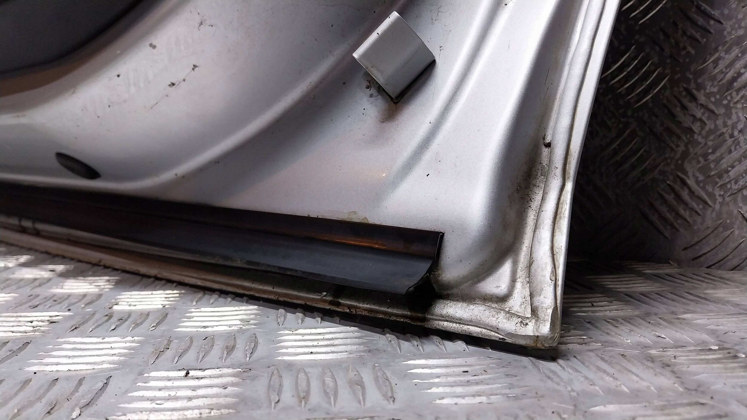 Tür vorne rechts BMW 1 E87 04