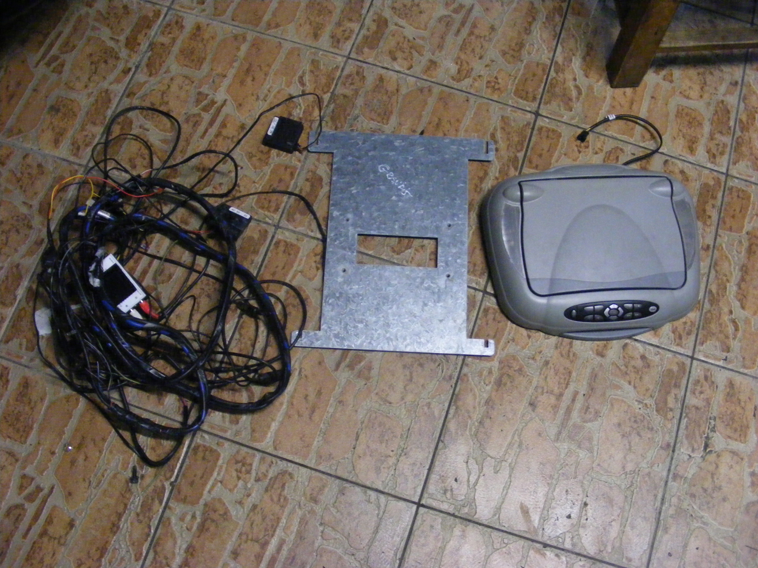 MITSUBISHI GRANDIS TV МОНІТОР НА ДАХУ DVD