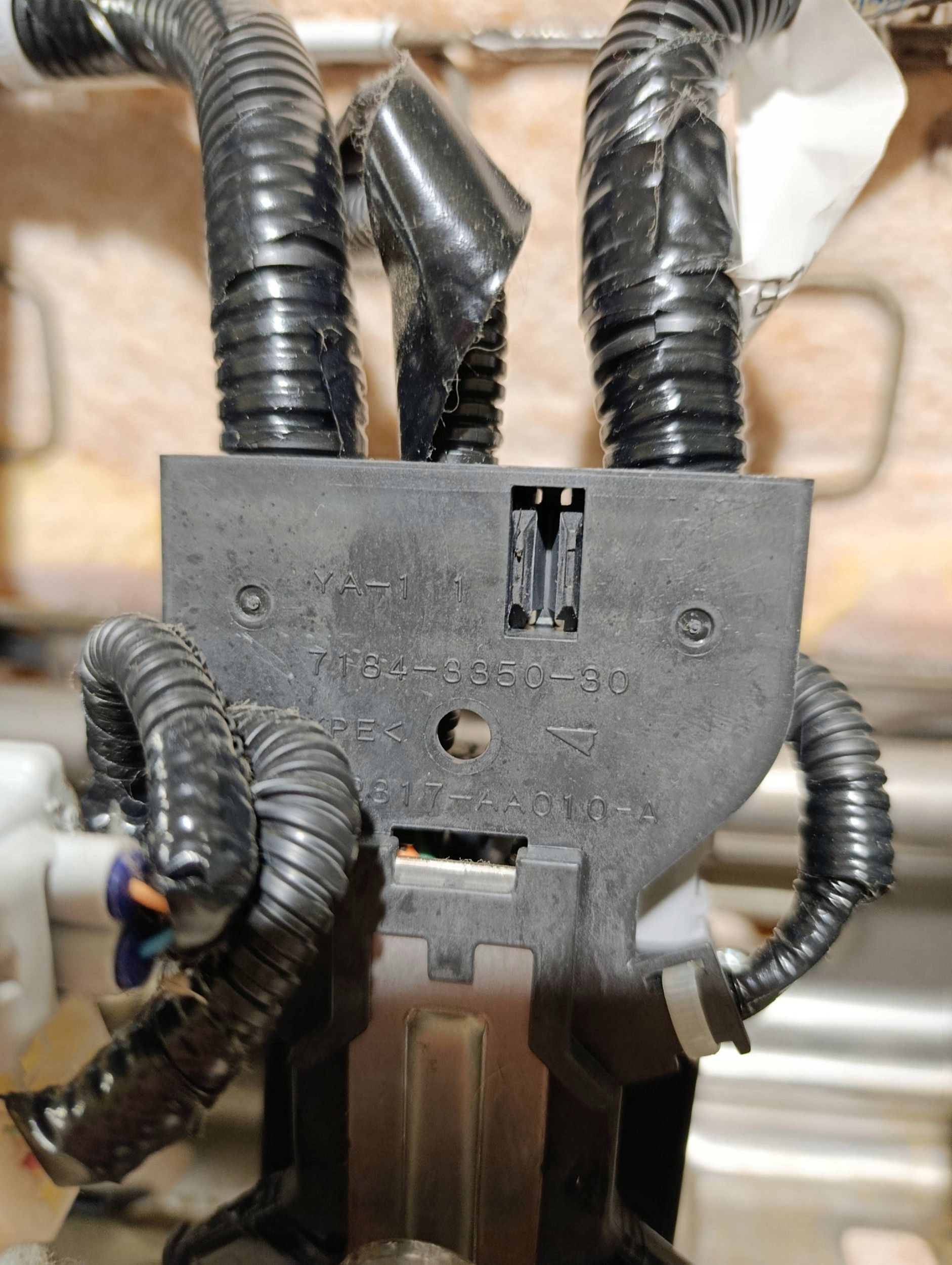 кресло пассажира перед Сторона левый TOYOTA SEQUOIA (XK60) 710710C560