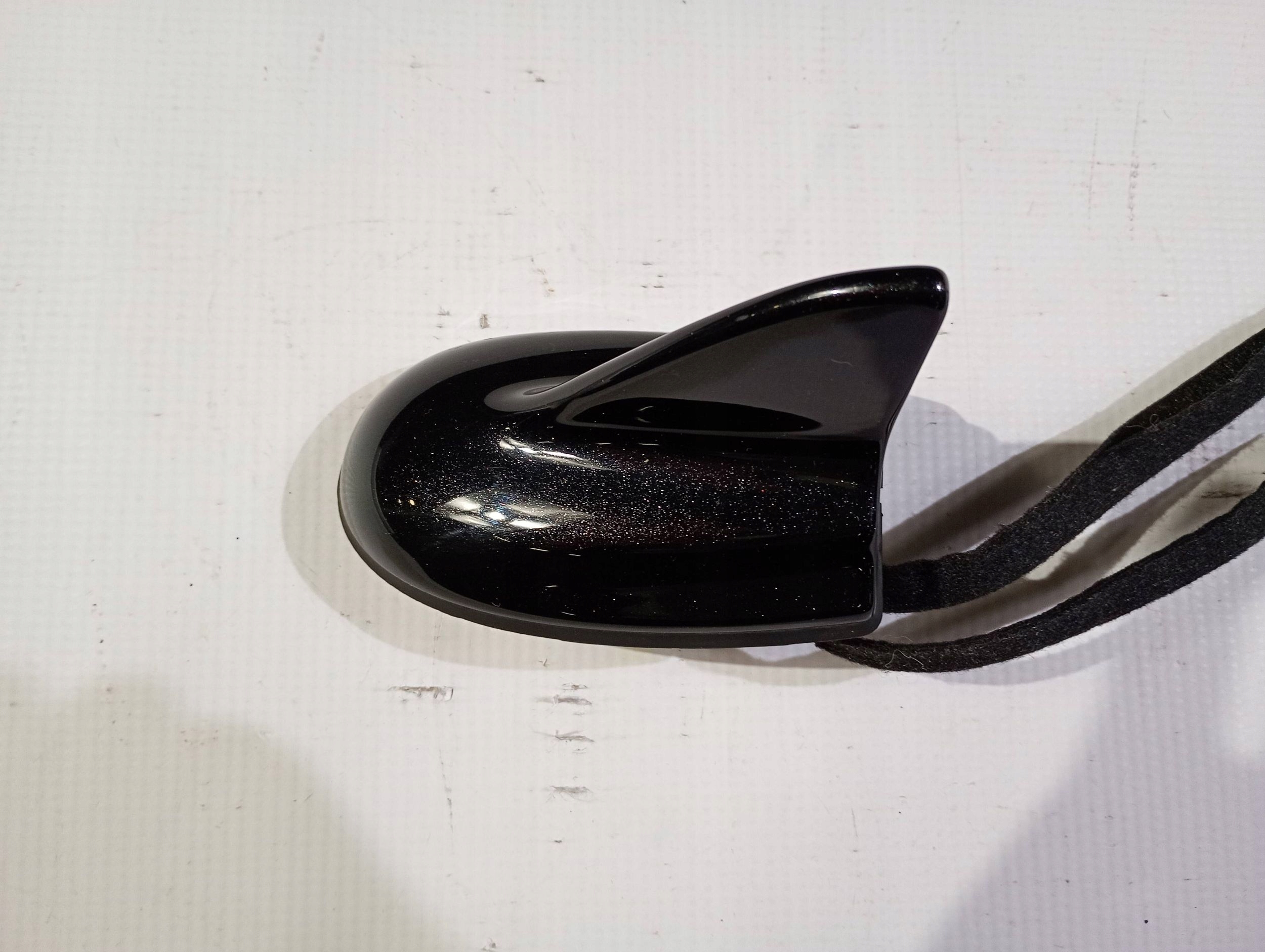 Antena Tetöi GPS rekin pletwa Dodge Challenger 2015