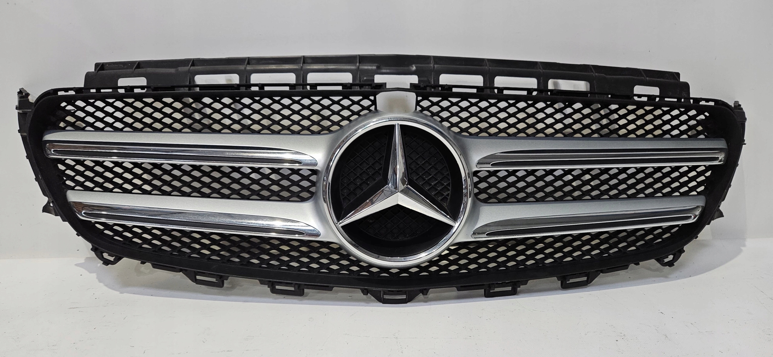 ATRAPA GRILL ZDERZAKA MERCEDES E KLASA W213 KAMERA