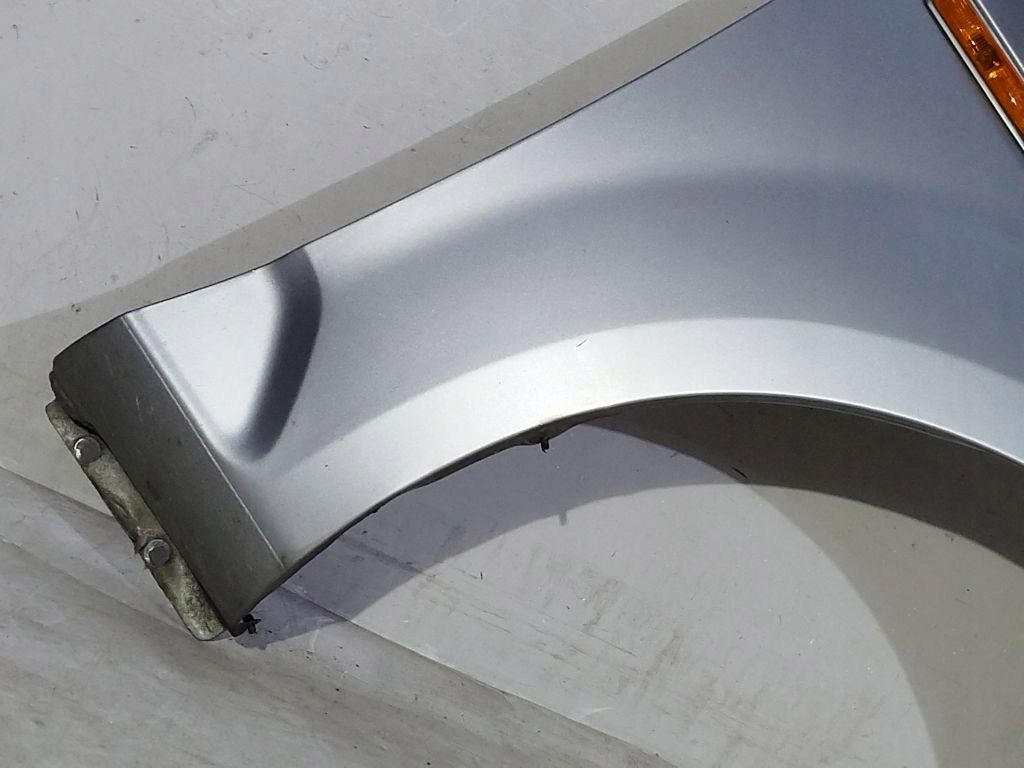 Ford Mondeo MK4 fender right 76