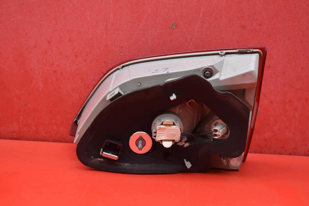 light left rear part rear LED 9678098080 PEUGEOT 308 2 II T9 KOMBI 13-17