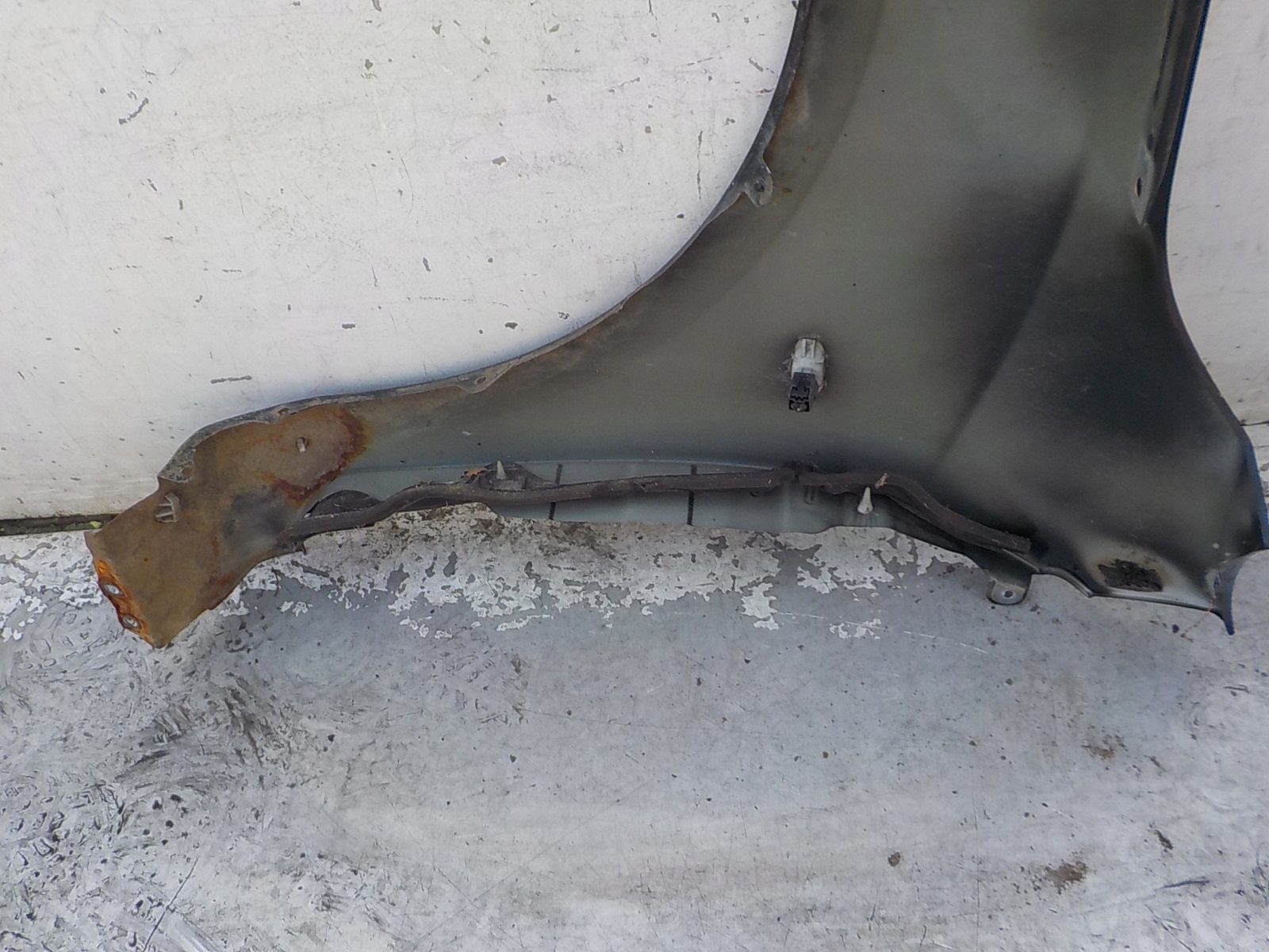 618 MAZDA 3 II BL blatník pravý předek přední