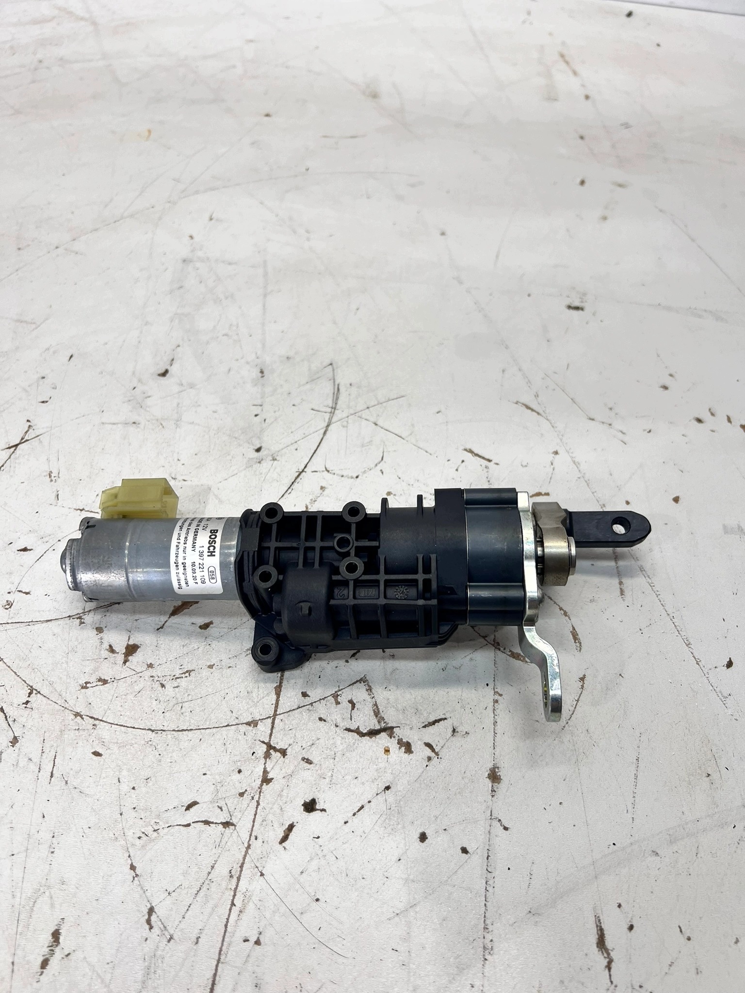 damper bonnet left rear part AUDI A4 B9 8W9827851D