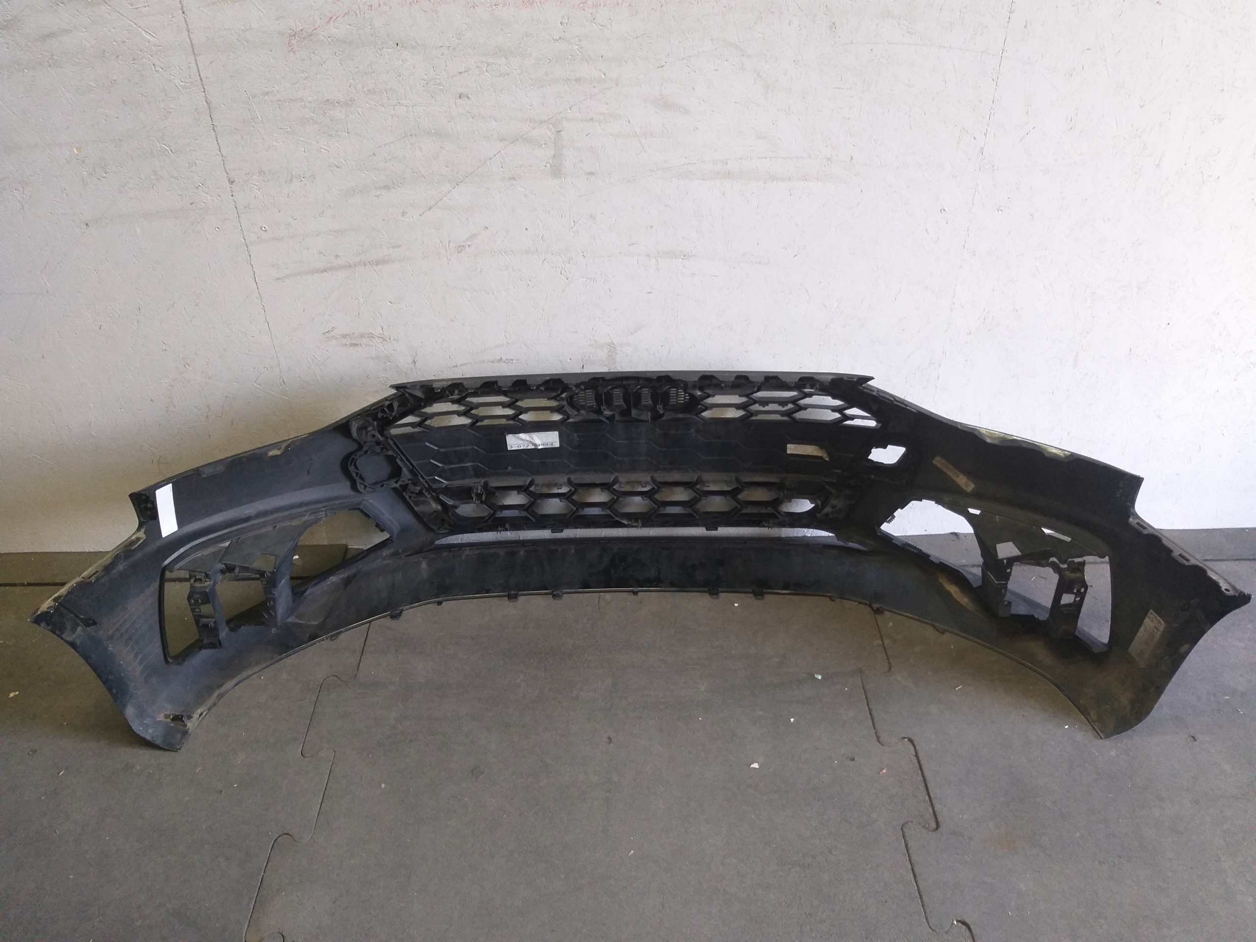 nárazník předek AUDI A4 B9 8W LIFT