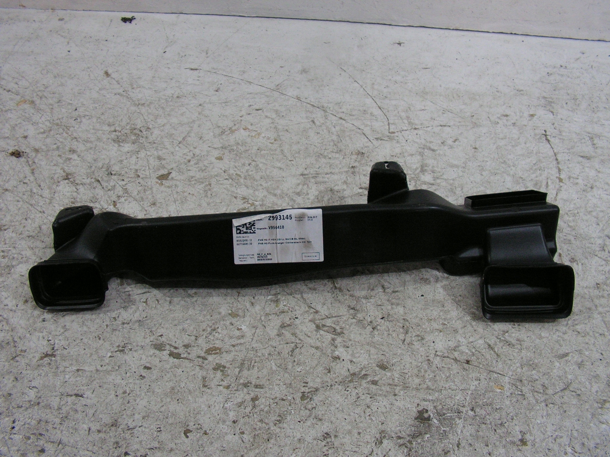 BMW 2 F45 intake drain air left 9290791