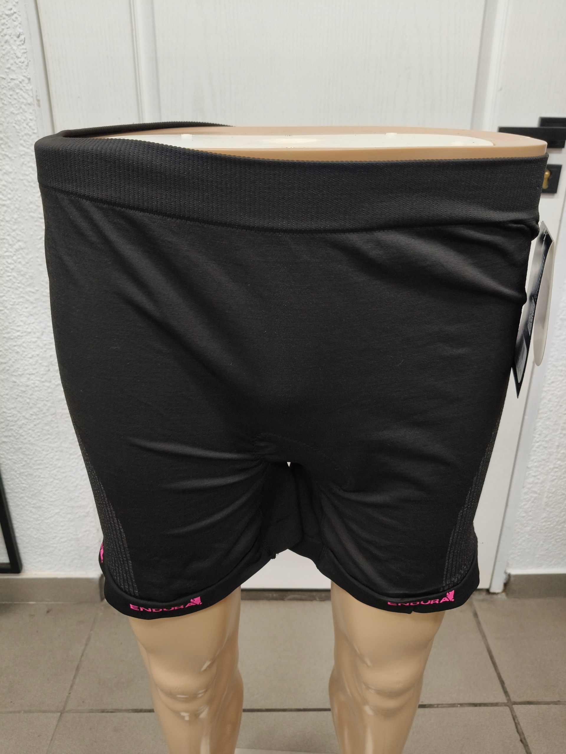 bokserki rowerowe Endura Wms Engineered Boxers II r.Xl róż