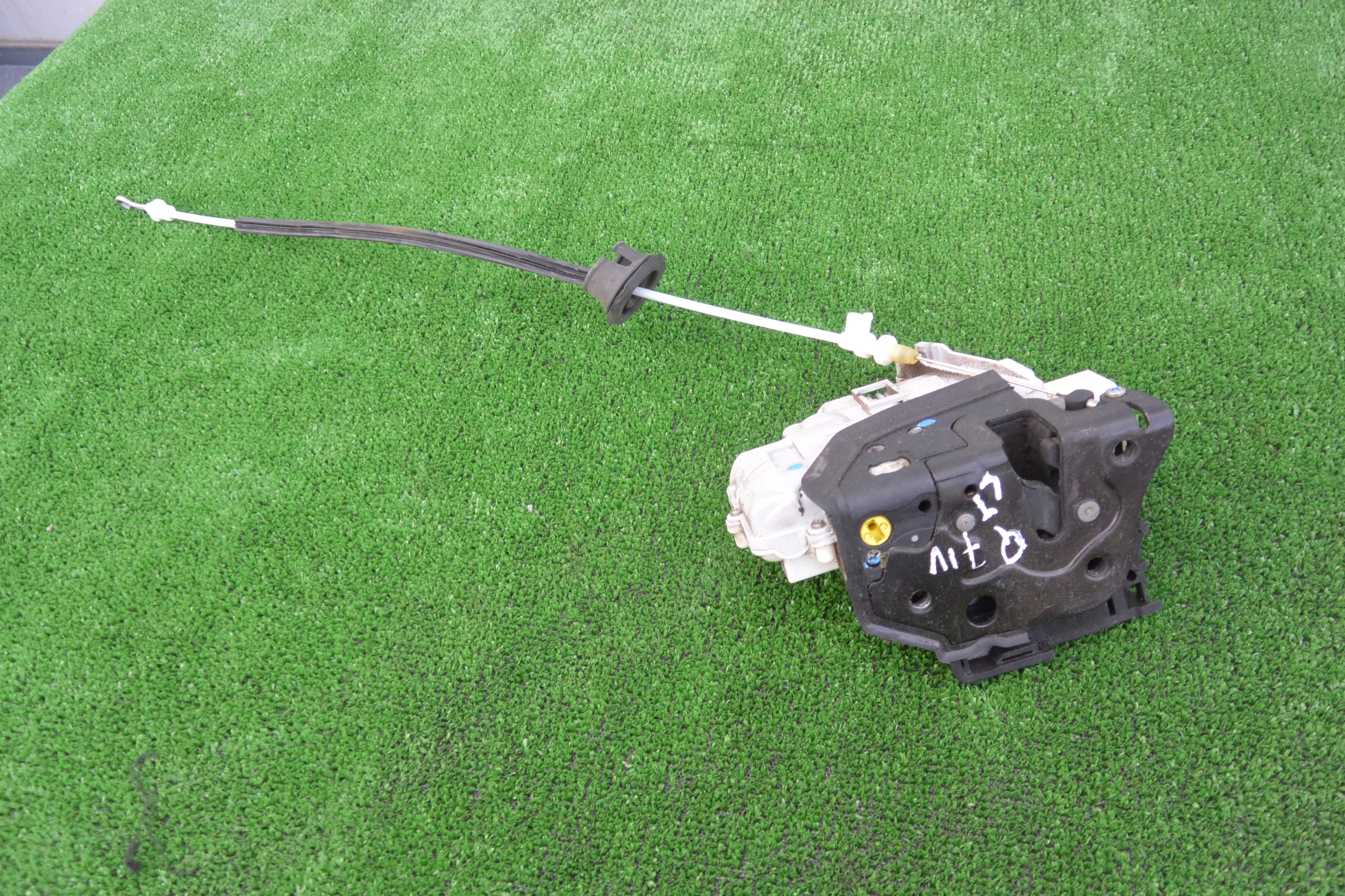 lock door left rear part AUDI Q7 4L