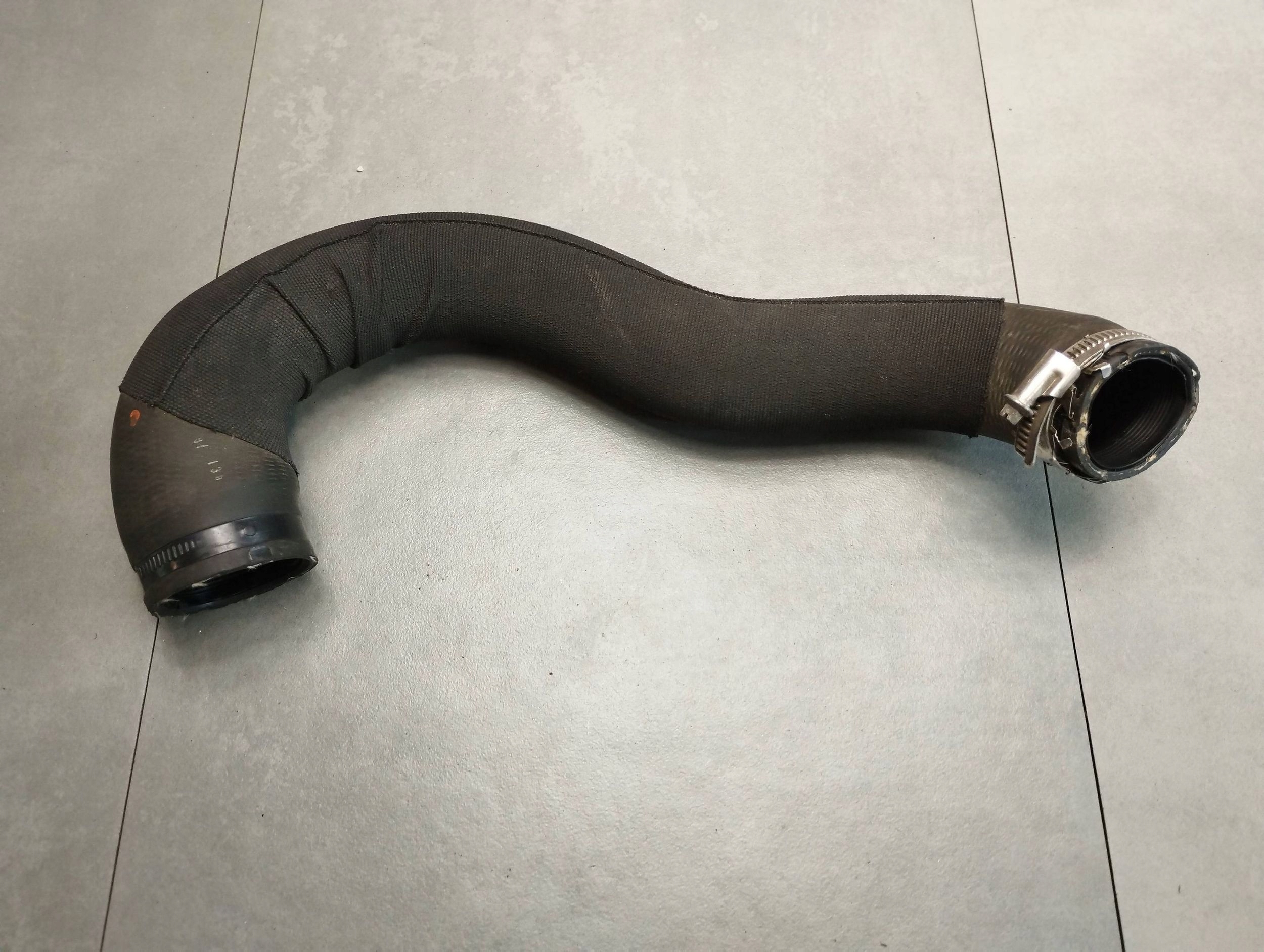 Audi Q5 Schlauch intercooler 8R0145738R