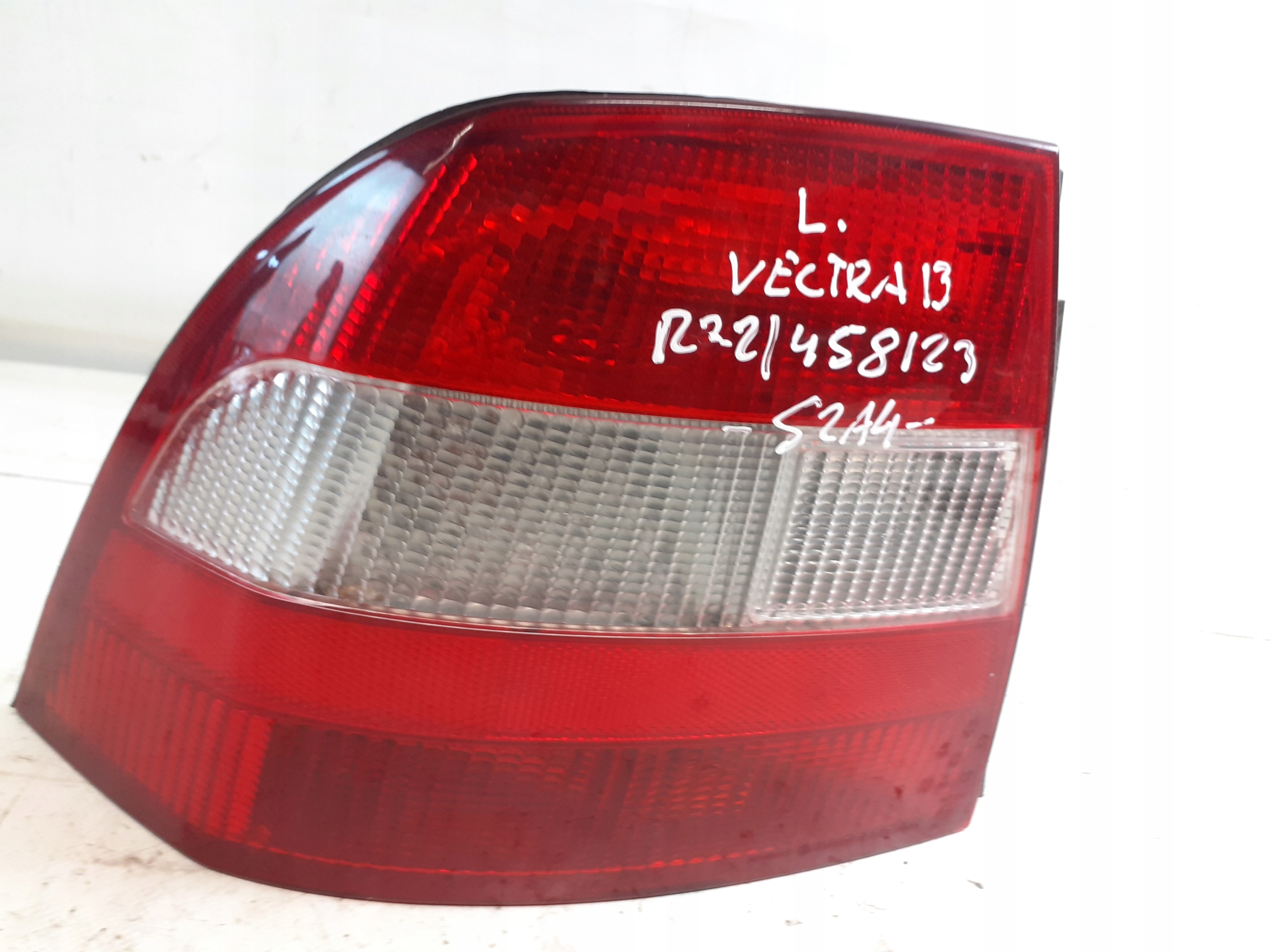 OPEL VECTRA B sedan 96-99 ROK left light rear part