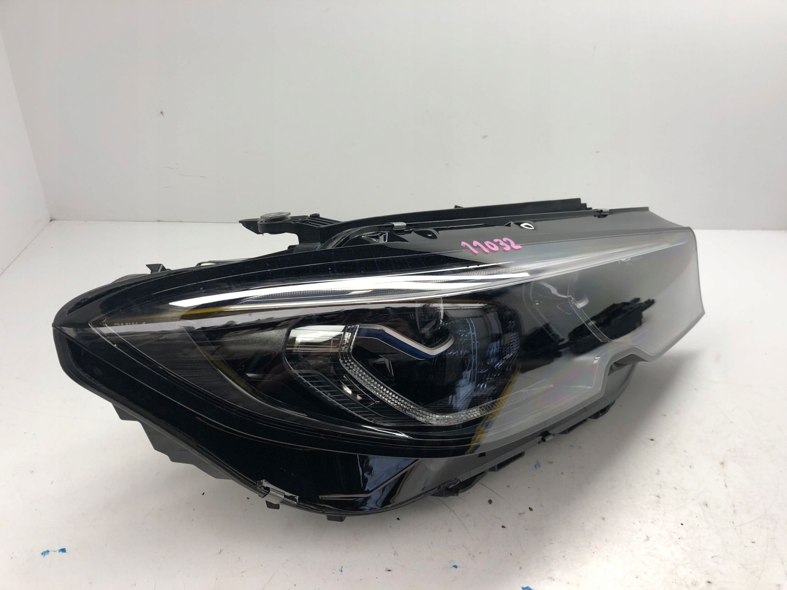 BMW 3 G20 G21 LASER right black SHADOW 5A25274