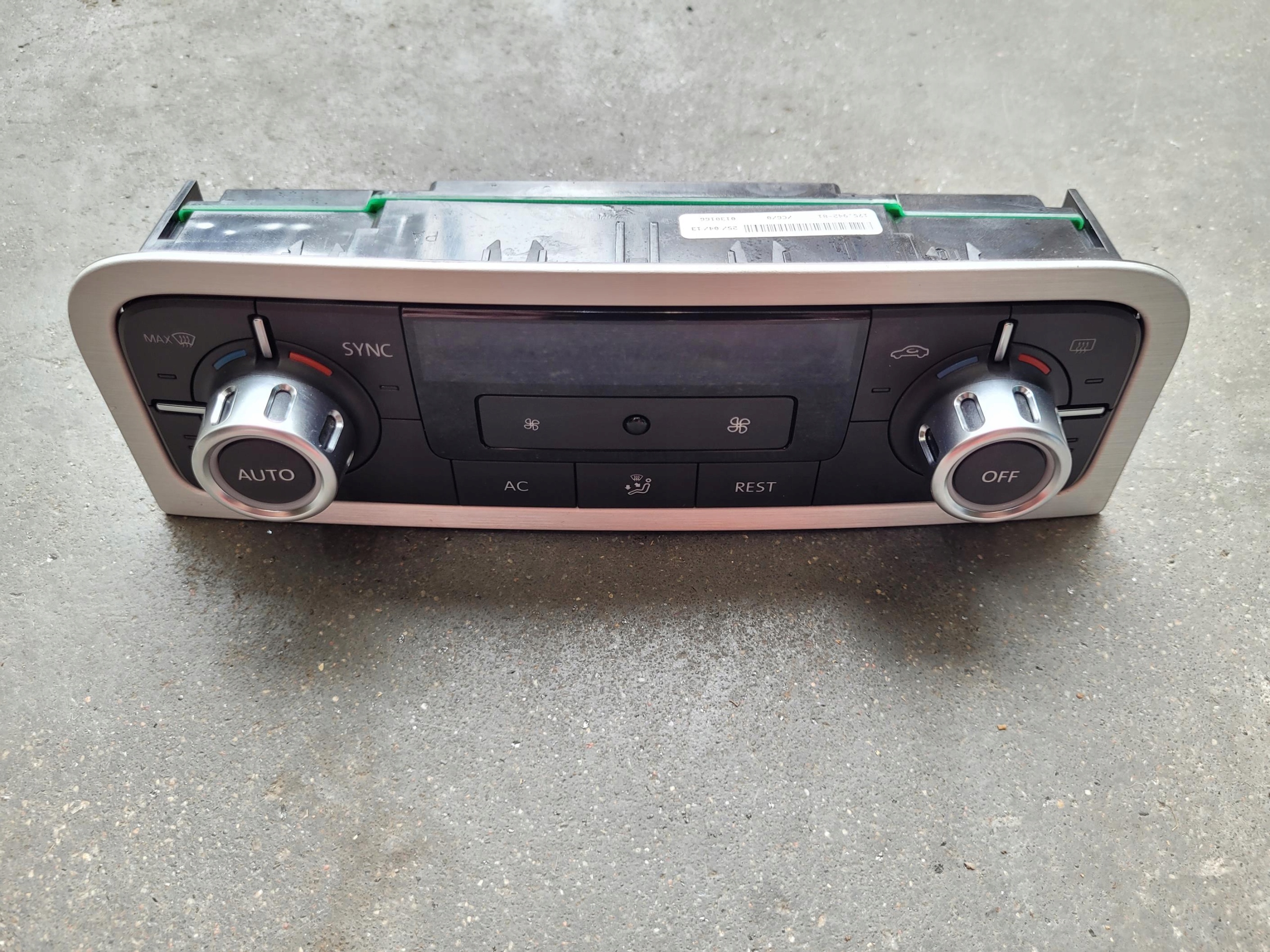 Unite commande clima 7P6907040BK VW TOUAREG II 2 7P 3.0 TDI