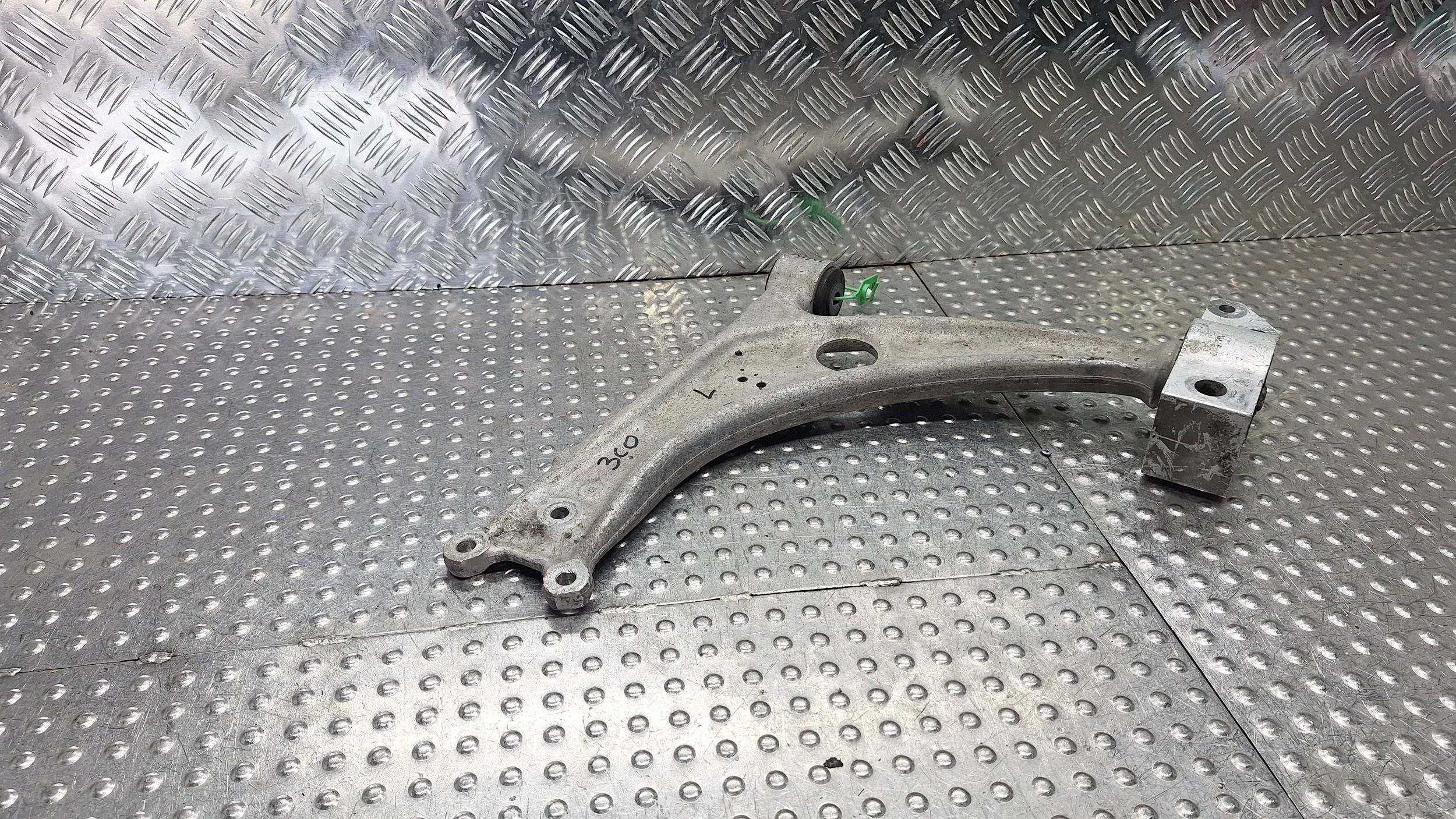 arm left front 3C0407153B VW PASSAT B6 CC 07-12
