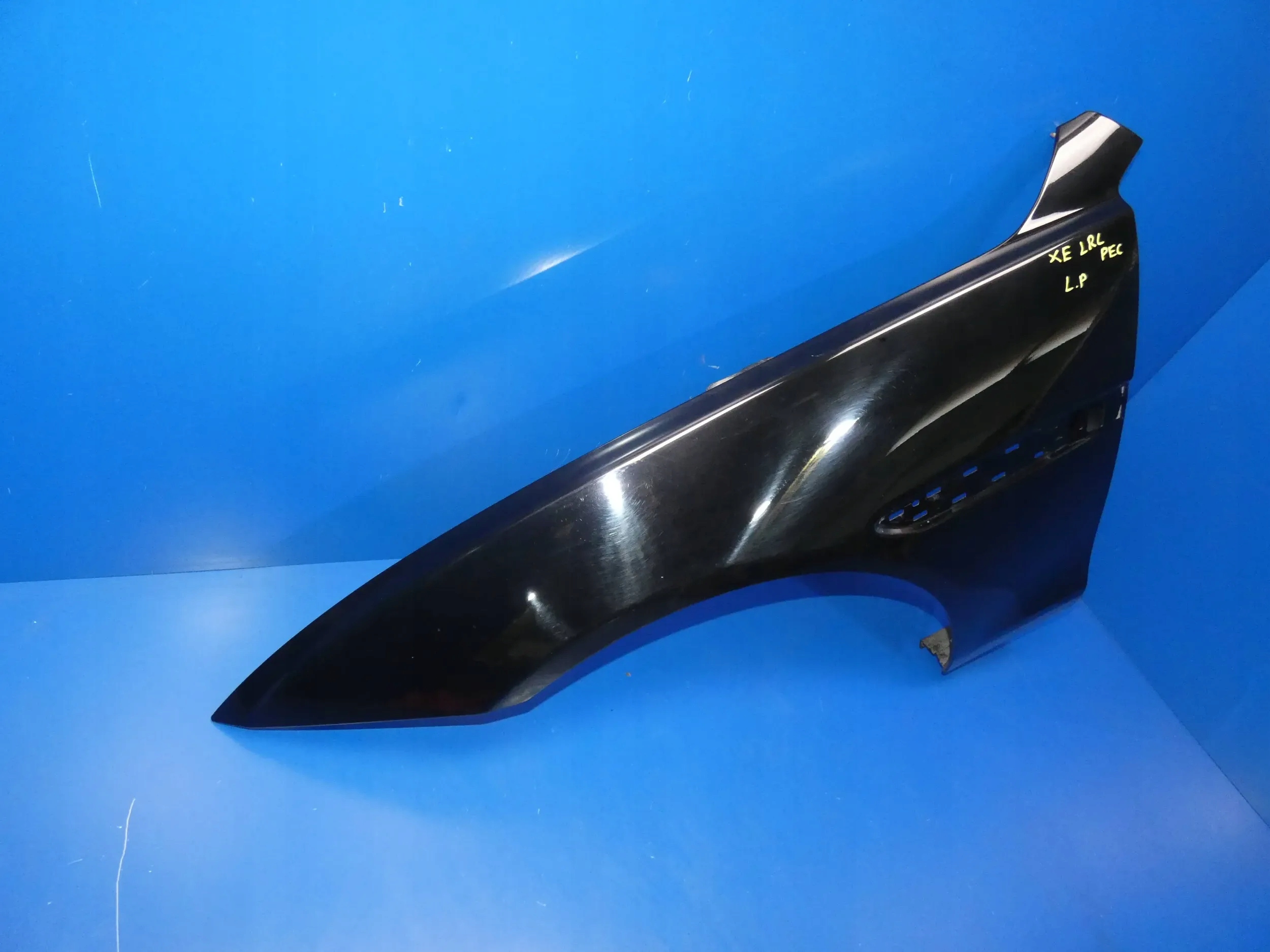 JAGUAR XE X760 fender left front front LRC