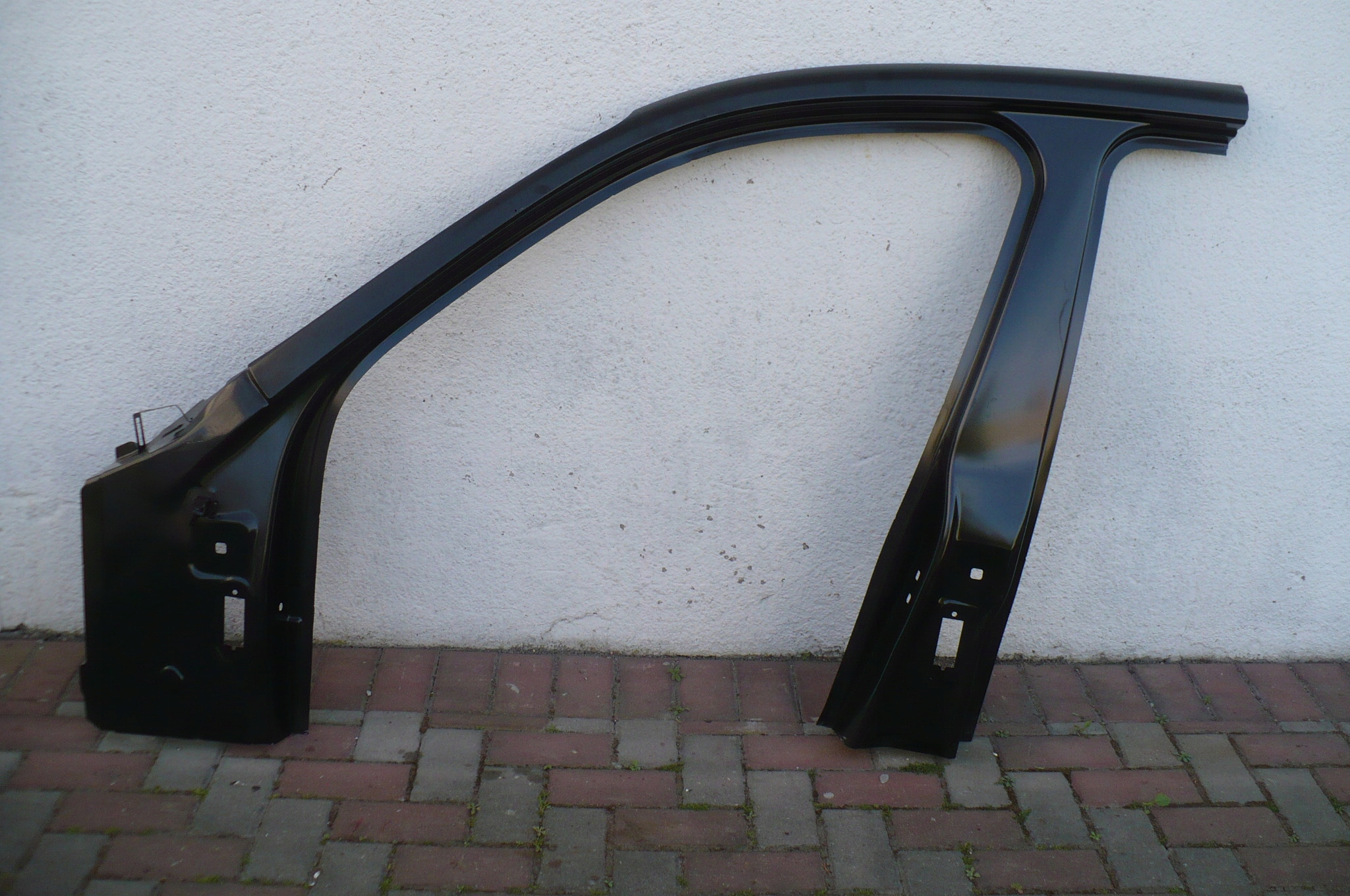 41007267467 - BMW X3 F25 - рамка левая стойка