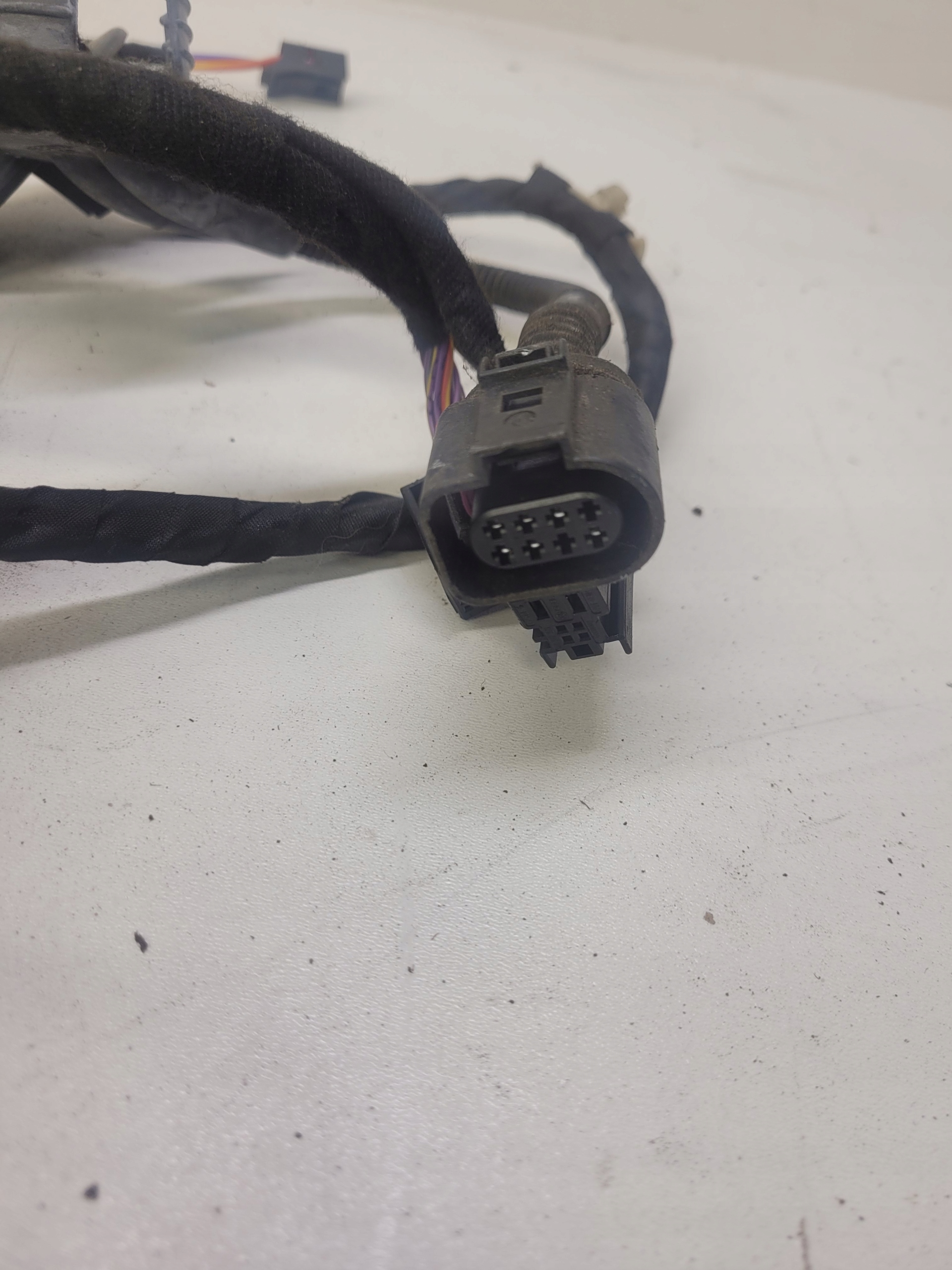 bundle door right front AUDI Q5 8R0971030M