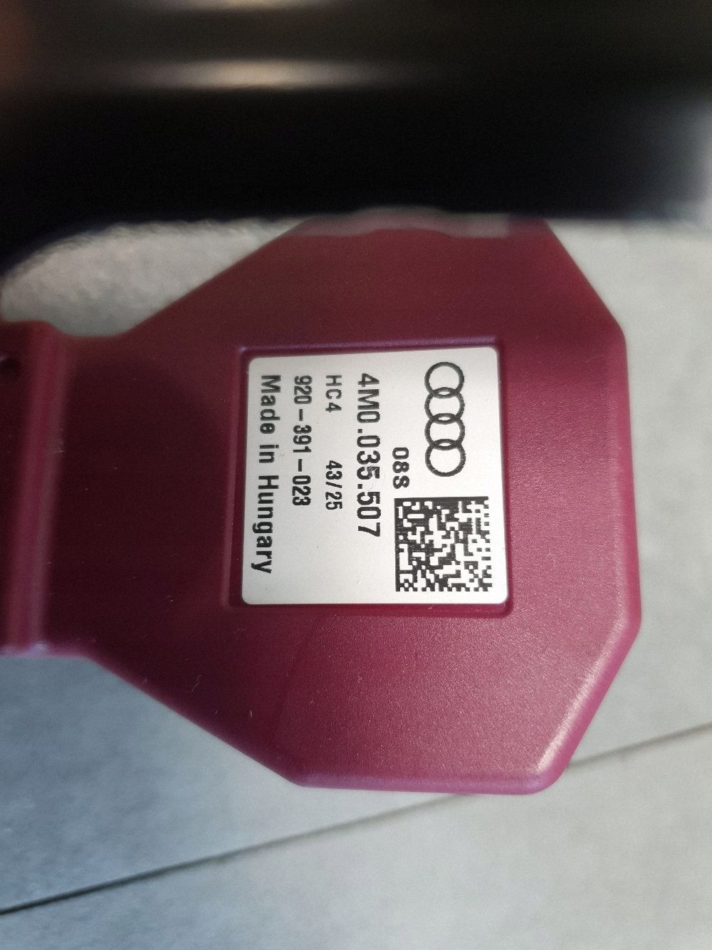 Audi A3 8Y aerial lte amplifier 4M0035507