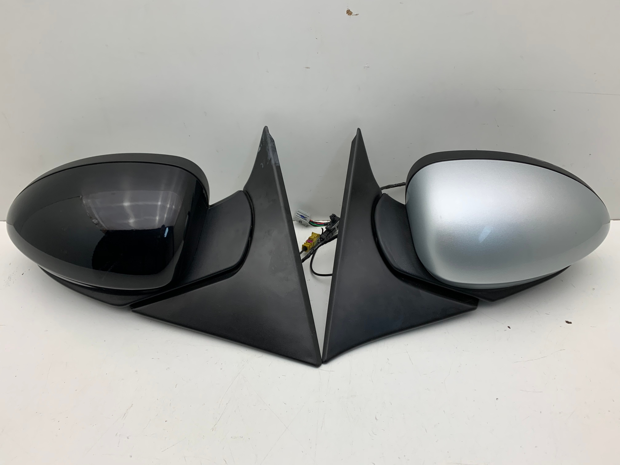 FISKER KARMA LUSTERKO PRAWE LEWE ORYGINAŁ