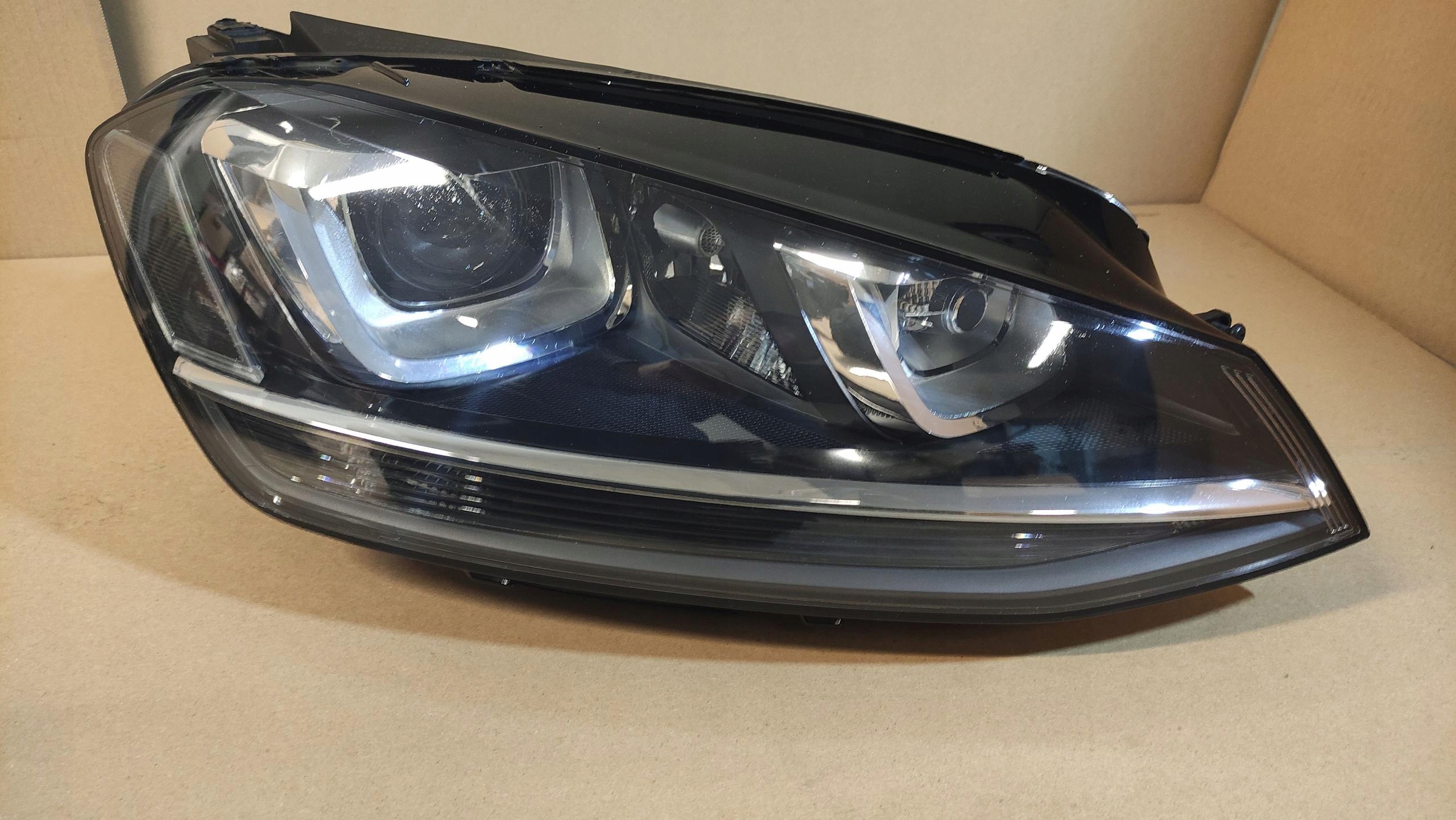 VW GOLF VII LAMPA PRAWA PRZEDNIA PRZÓD XENON 5G1