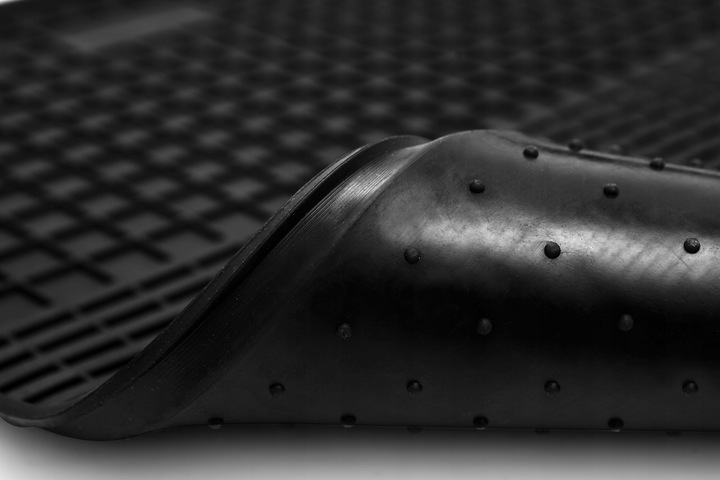 DYWANIKI GUMOWE KORYTKOWE +STOPERY Liczba elementów 2