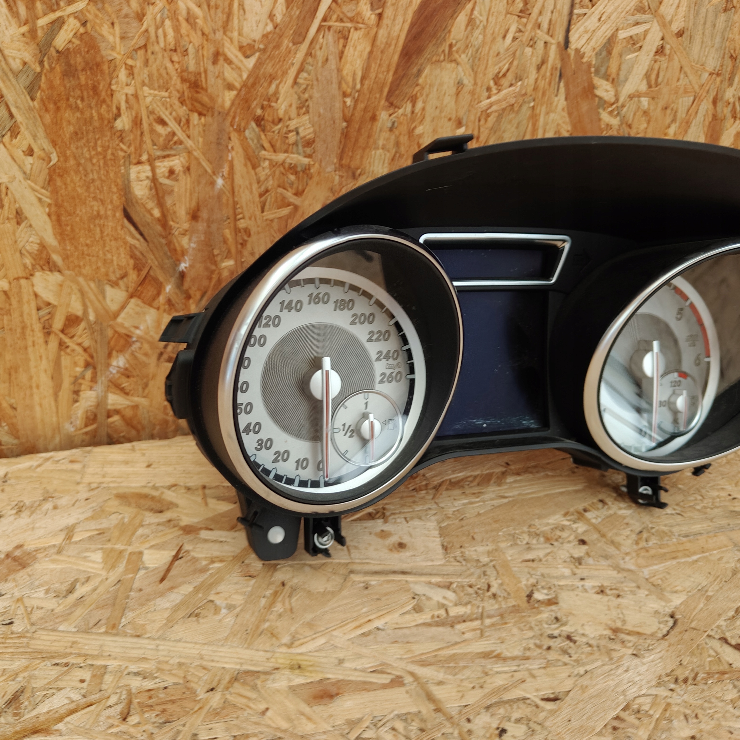 dials dials MERCEDES CLA W117 A1179007901