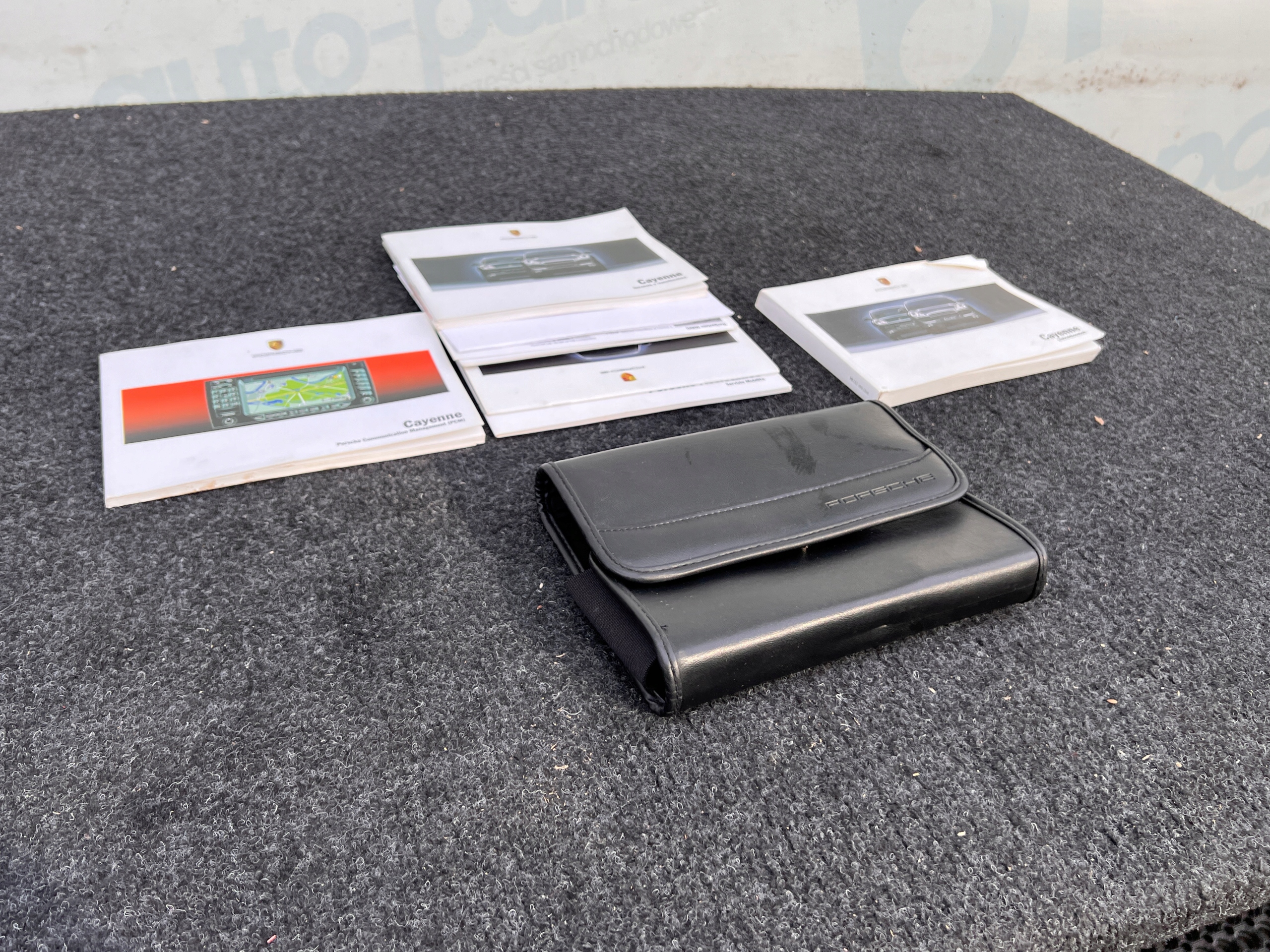 PORSCHE CAYENNE 7L СЕРВІСНА КНИГА ЧОХОЛ