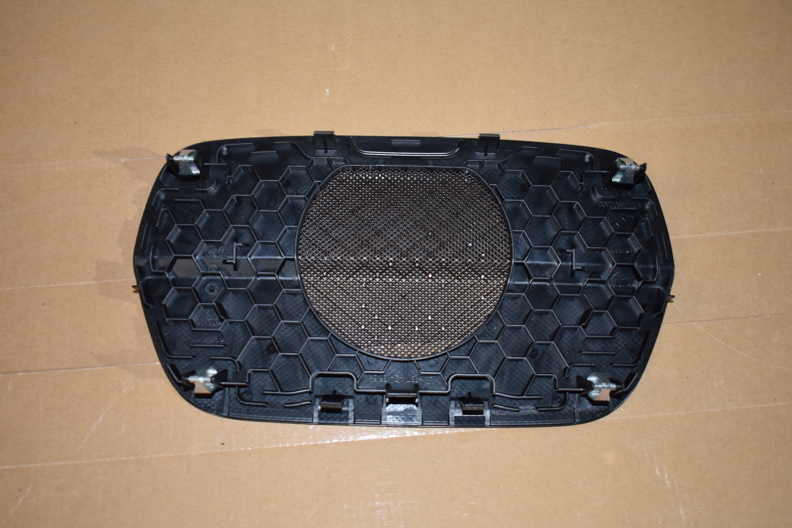 IDEALNA Grille Console MERCEDES GLB X247 1