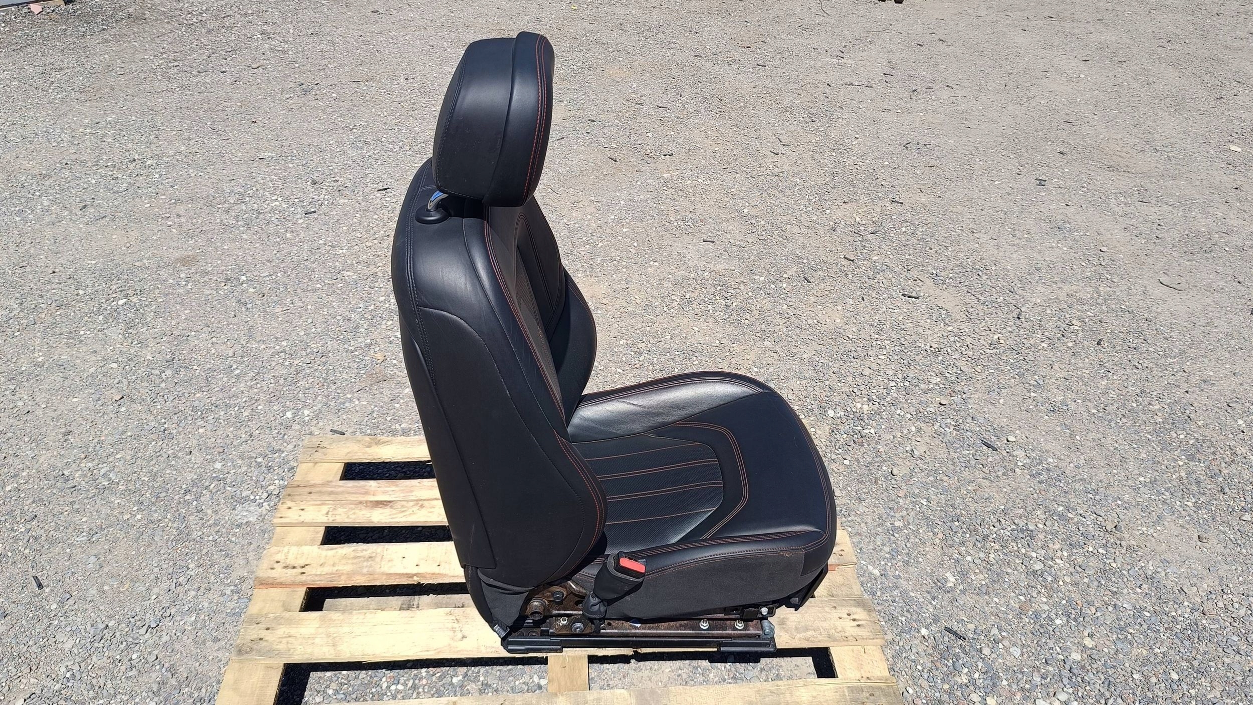 seat front driver´s left complete Maserati Quattroporte GTS 2013