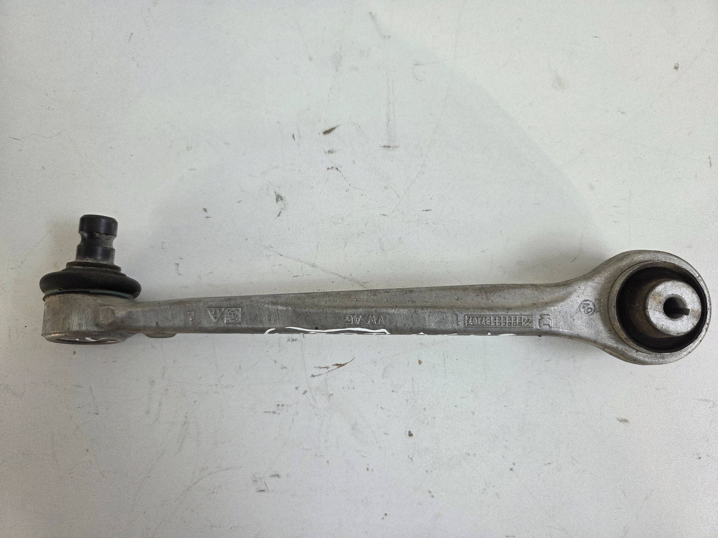 Audi A6 S6 C8 4K arm upper front left (Q897)
