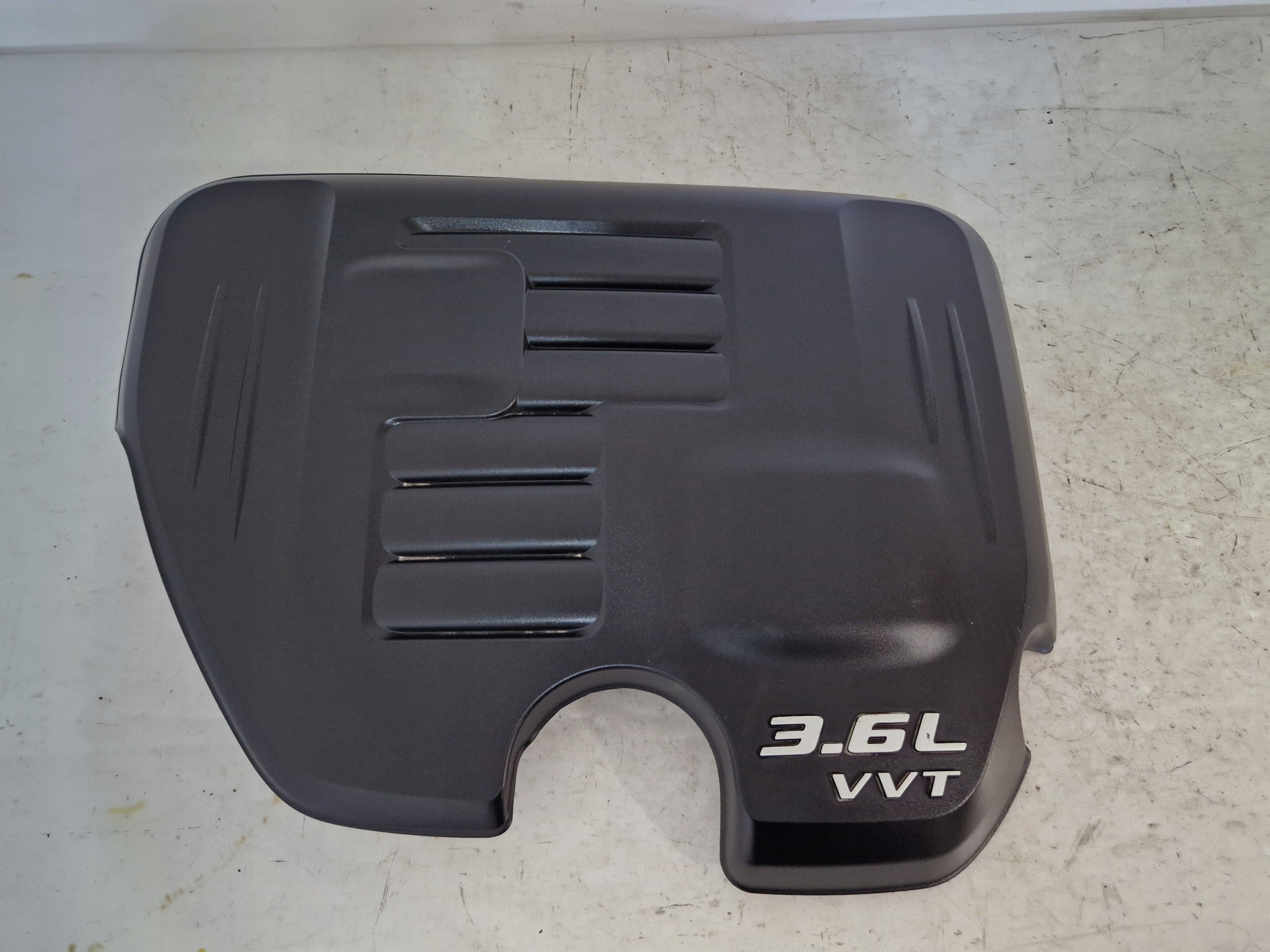 DODGE CHARGER 2015- 3.6 VVT motor cover upper 04593903AD