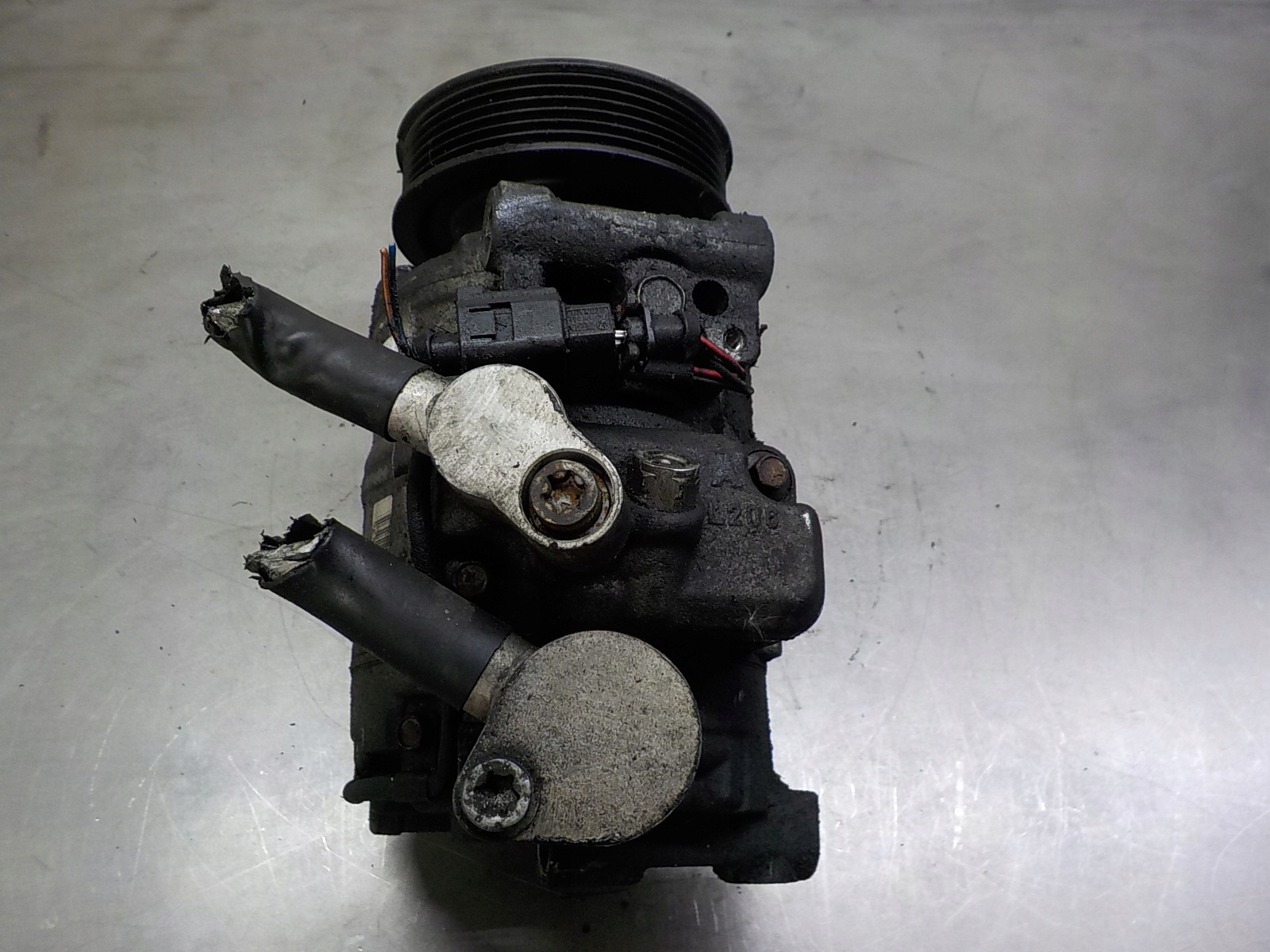 AUDI A6 C6 2.0 TDI kompresor pumpa klimatizaci 4F0260805M