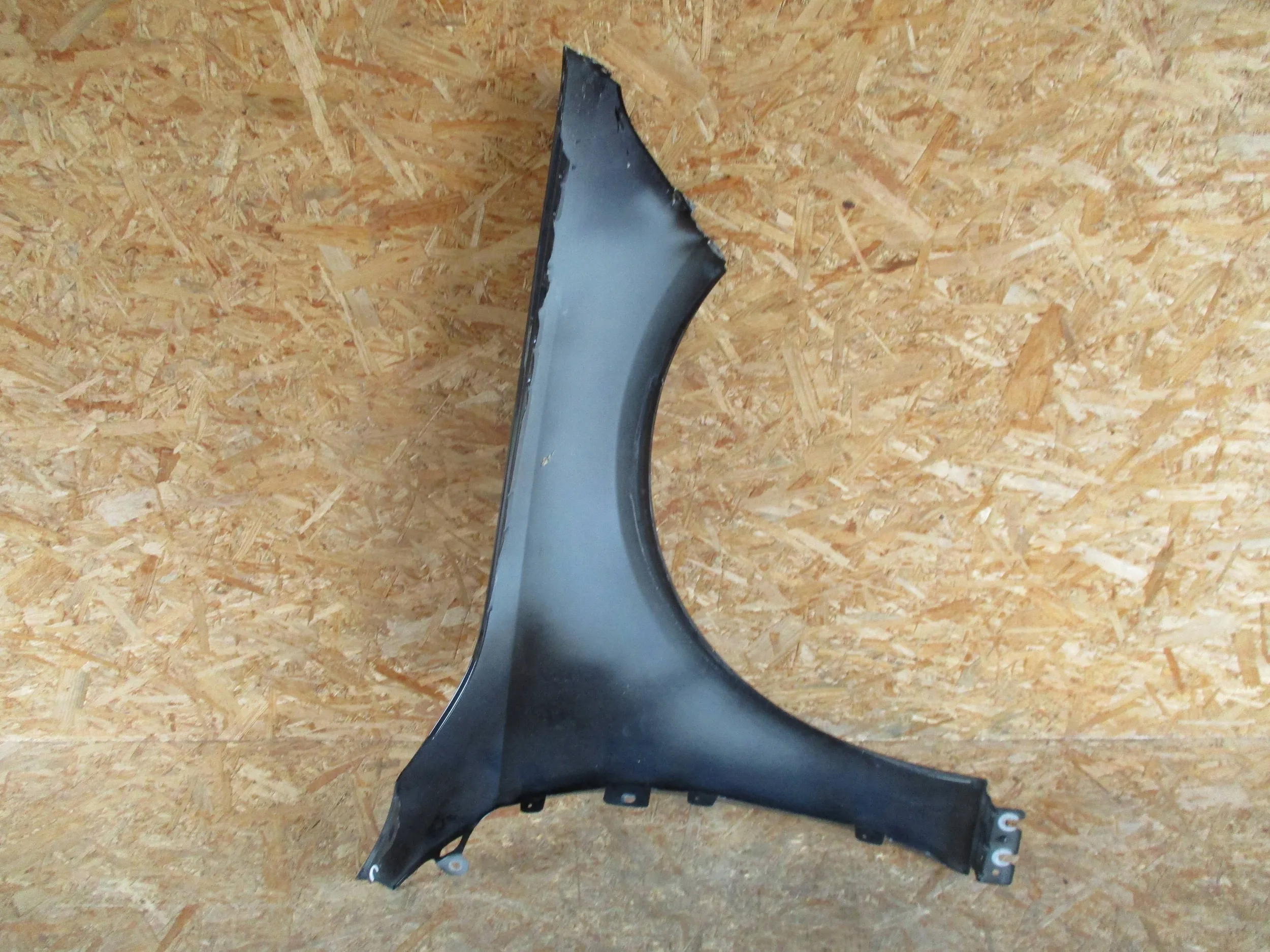 fender front left MERCEDES A KLASA W177