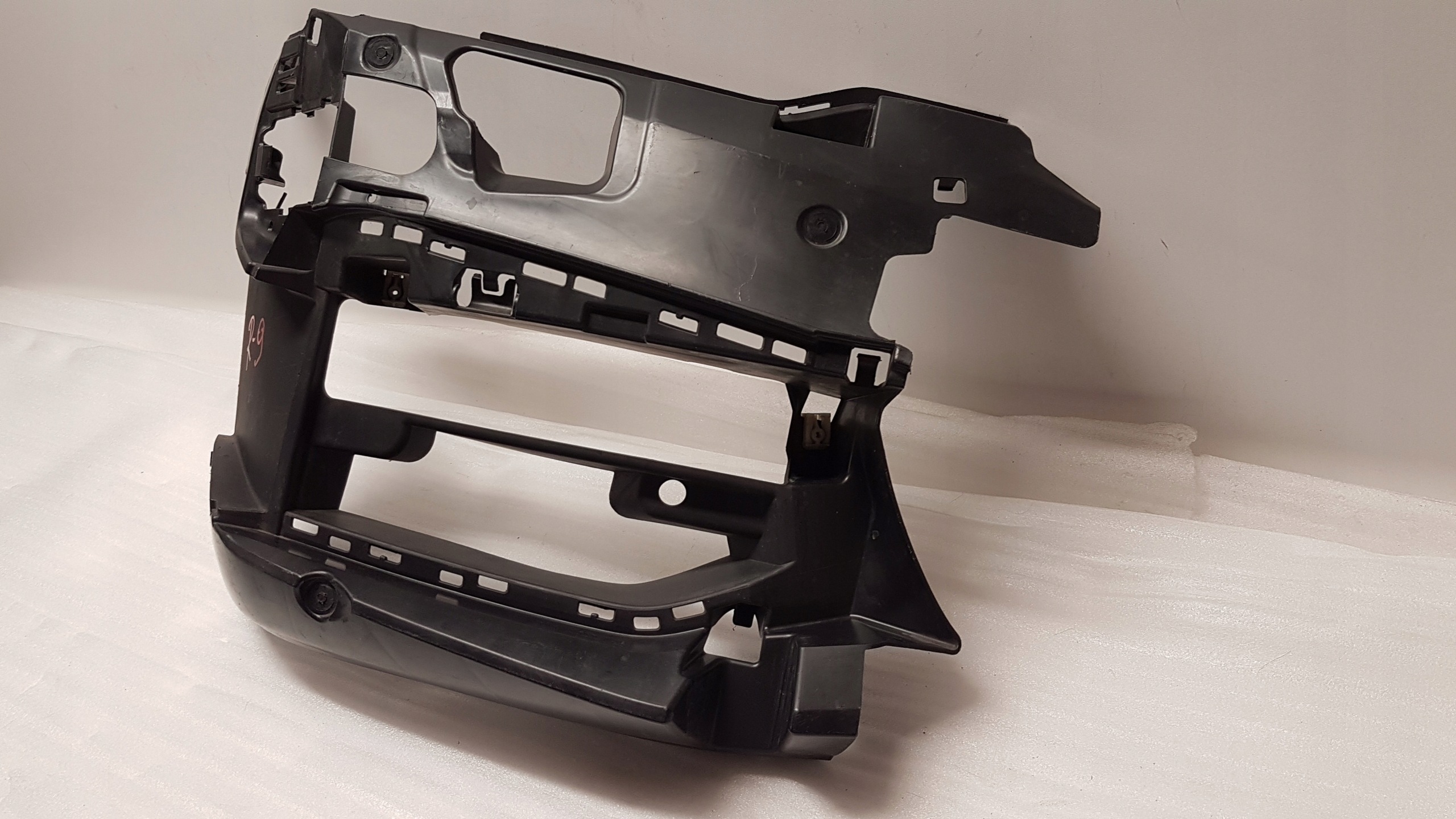 bumper bracket right front BMW 5 G30 G31 m-packet 8064968